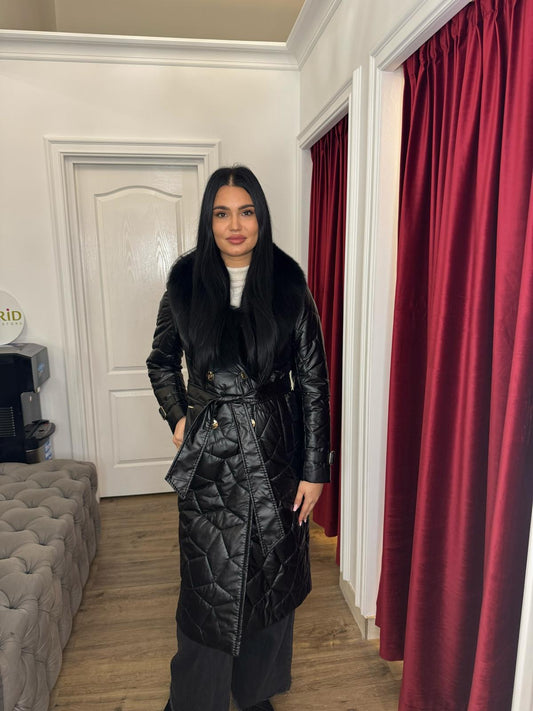 Geaca Gloria cu guler de blană nasturi aurii și cordon în talie