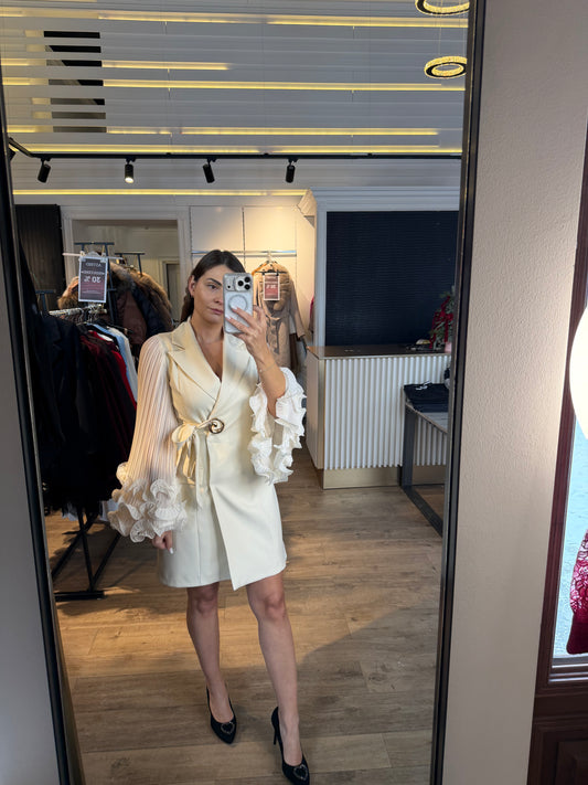 Rochie Pelly stil sacou cu maneci plisata si evazate