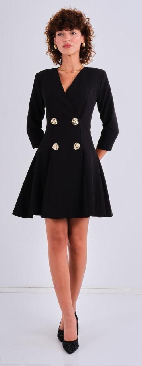 Rochie Sasha scurtă în cloș mânecă 3/4 și nasturi aurii