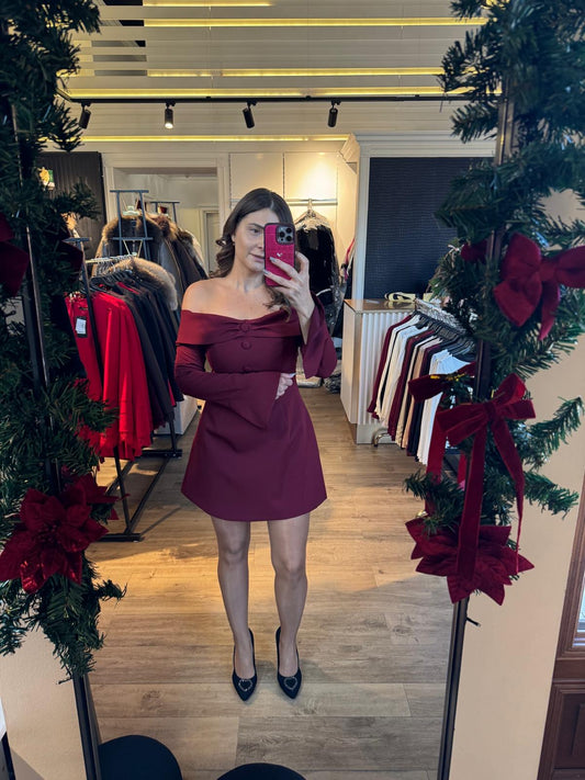 Rochie Helen scurtă în cloș cu decolteu căzut