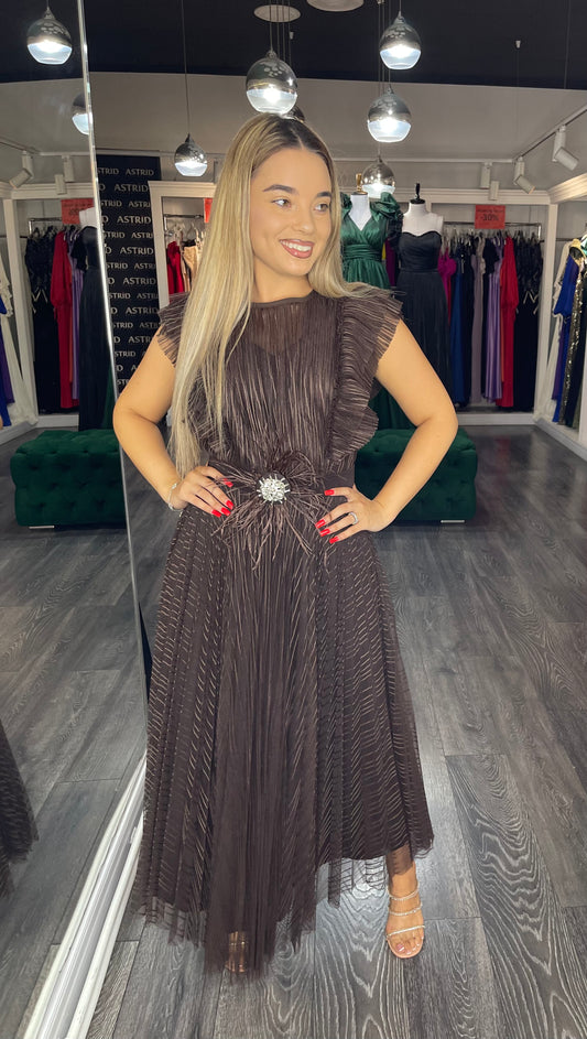 Rochie More midi plisată din tulle curea în talie și volanase la umeri