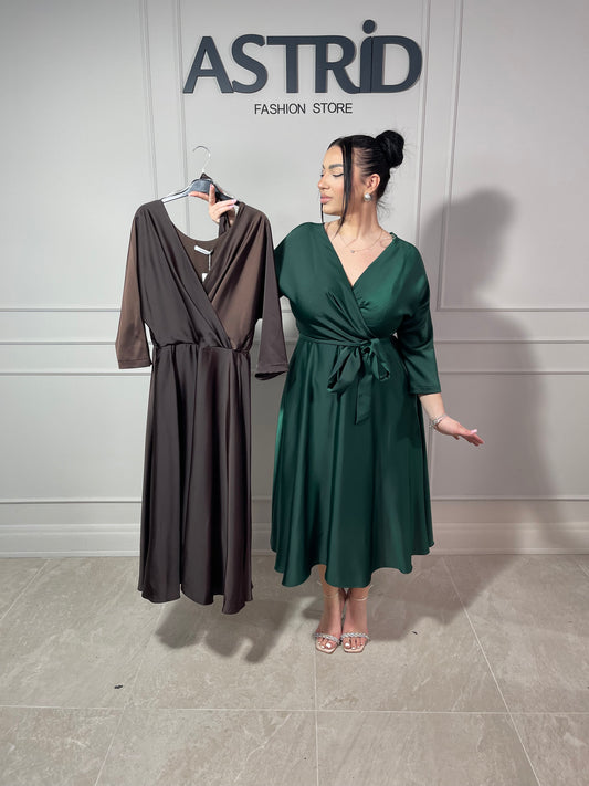 Rochie Dora midi din satin cu cordon în talie