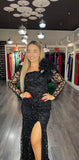 Rochie Valery aplicații sclipici mânecă lungă și floare pe umăr