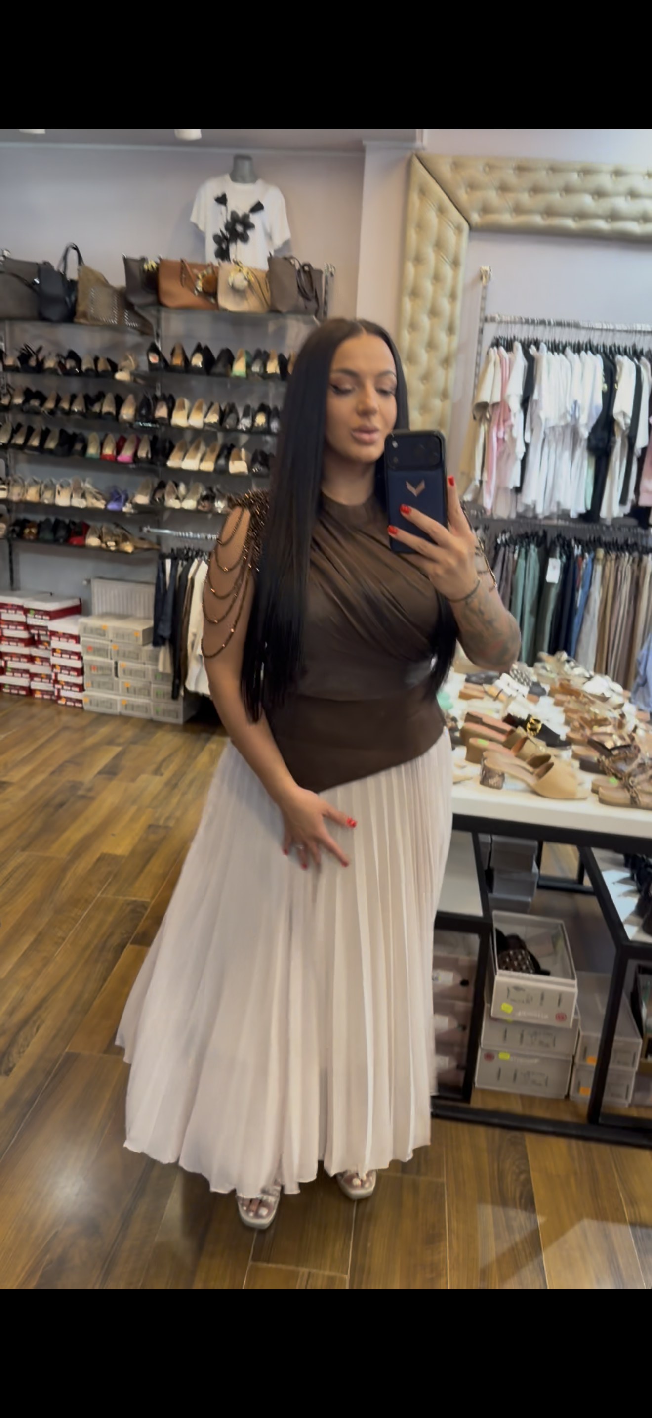 Rochie Brianna midi plisata cu aplicatii margele