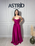 Rochie Erika lungă din satin în cloș cu corset la spate