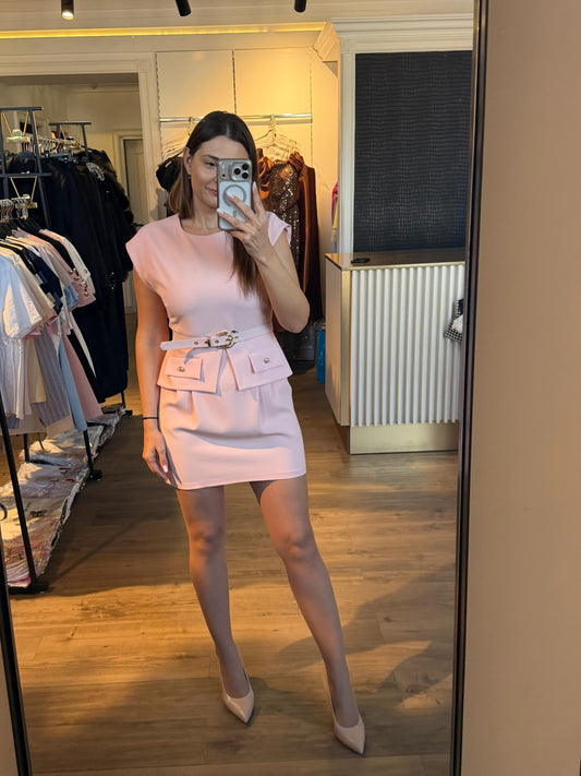 Rochie Alice scurtă cu volan în talie și curea