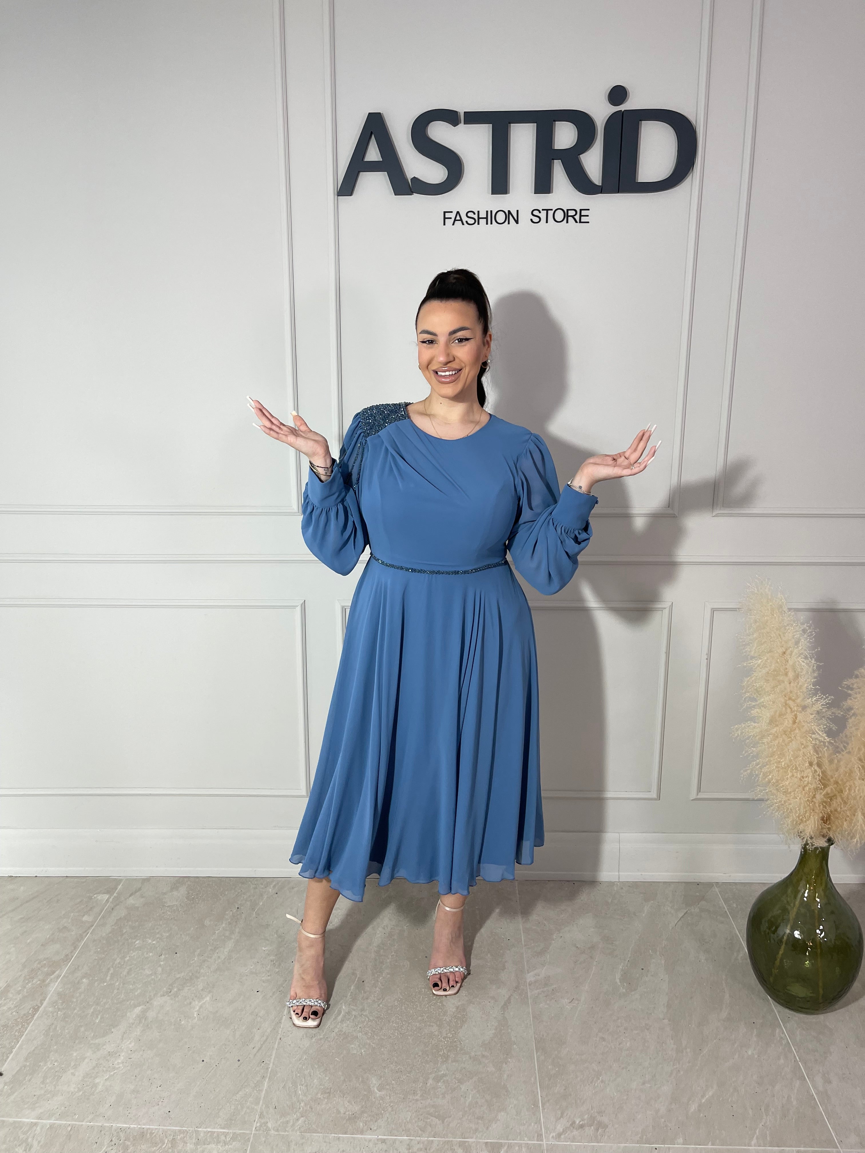 Rochie Gloria midi din voal mânecă lungă accesoriu pietre