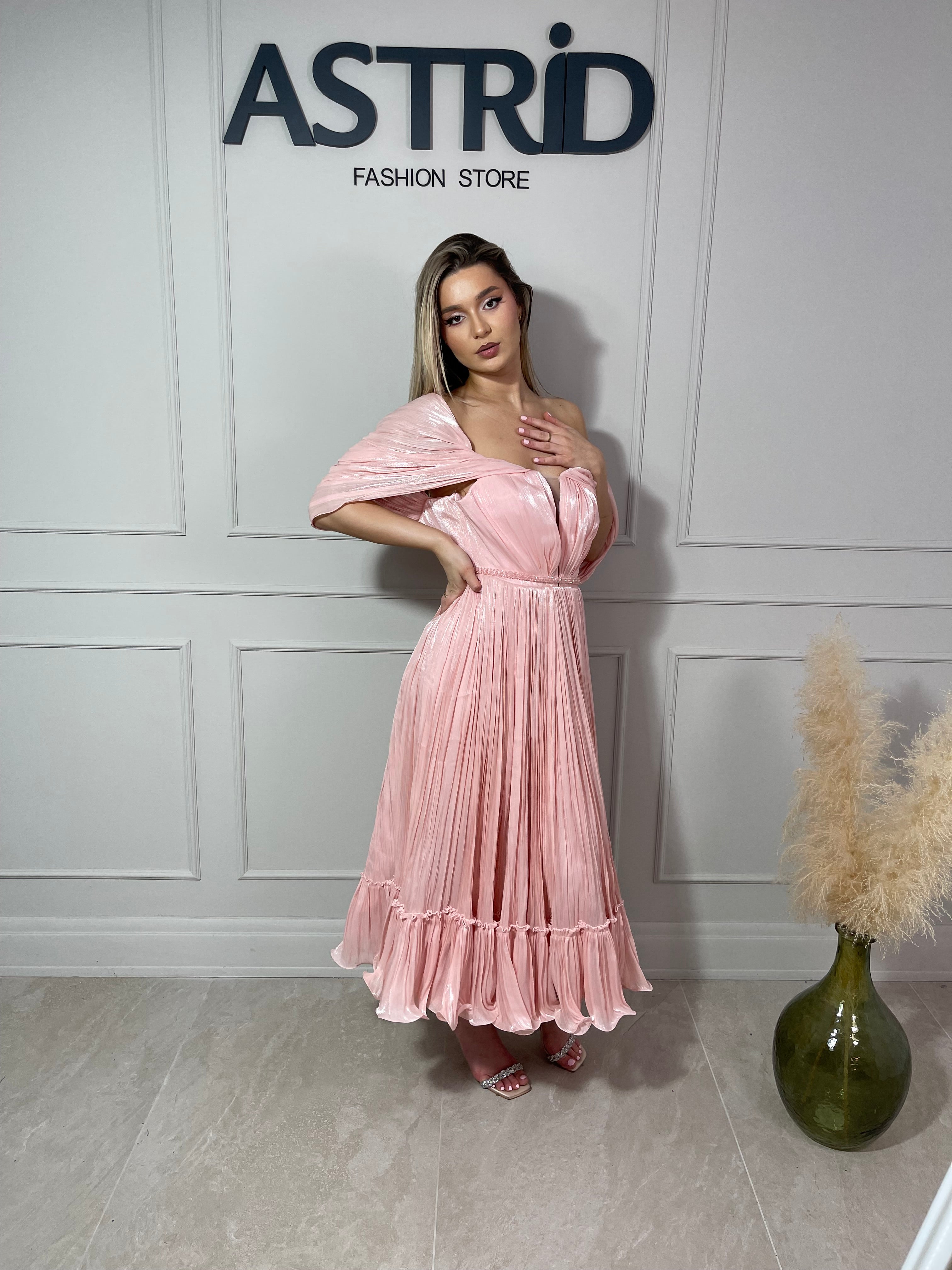 Rochie Arsi midi plisată umeri căzuți și curea în talie