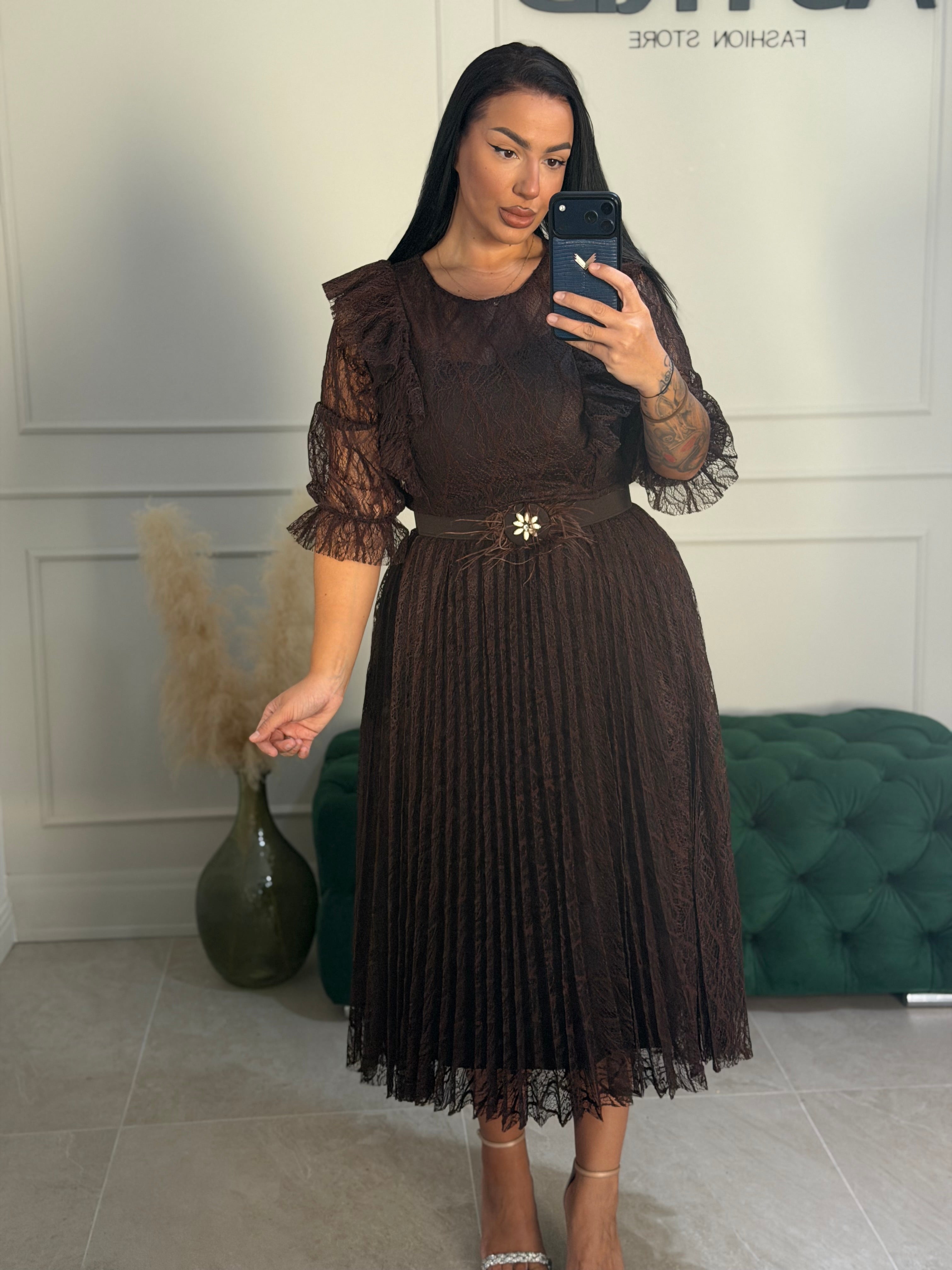 Rochie Agatha midi in clos din dantela cu maneci 3/4