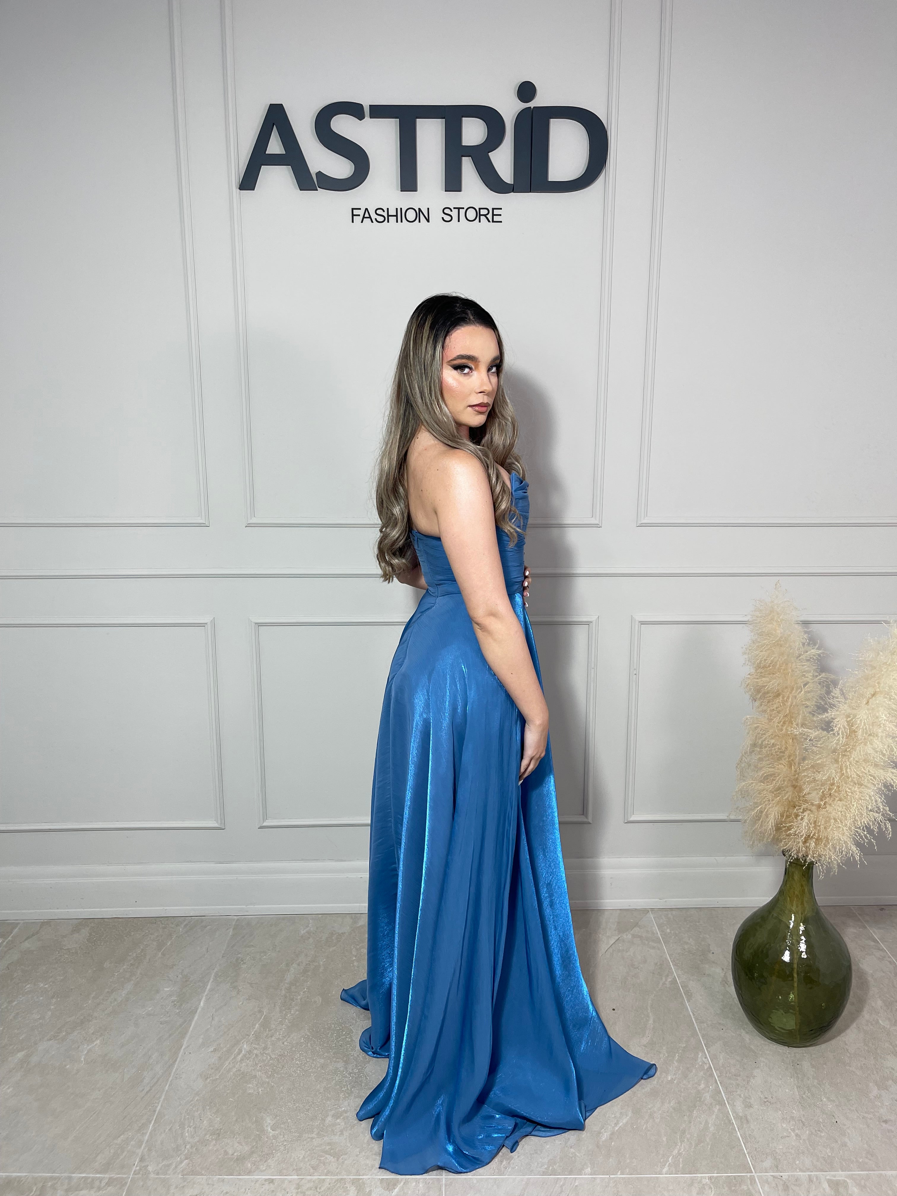 Rochie Raven lungă sidefata bust căzut