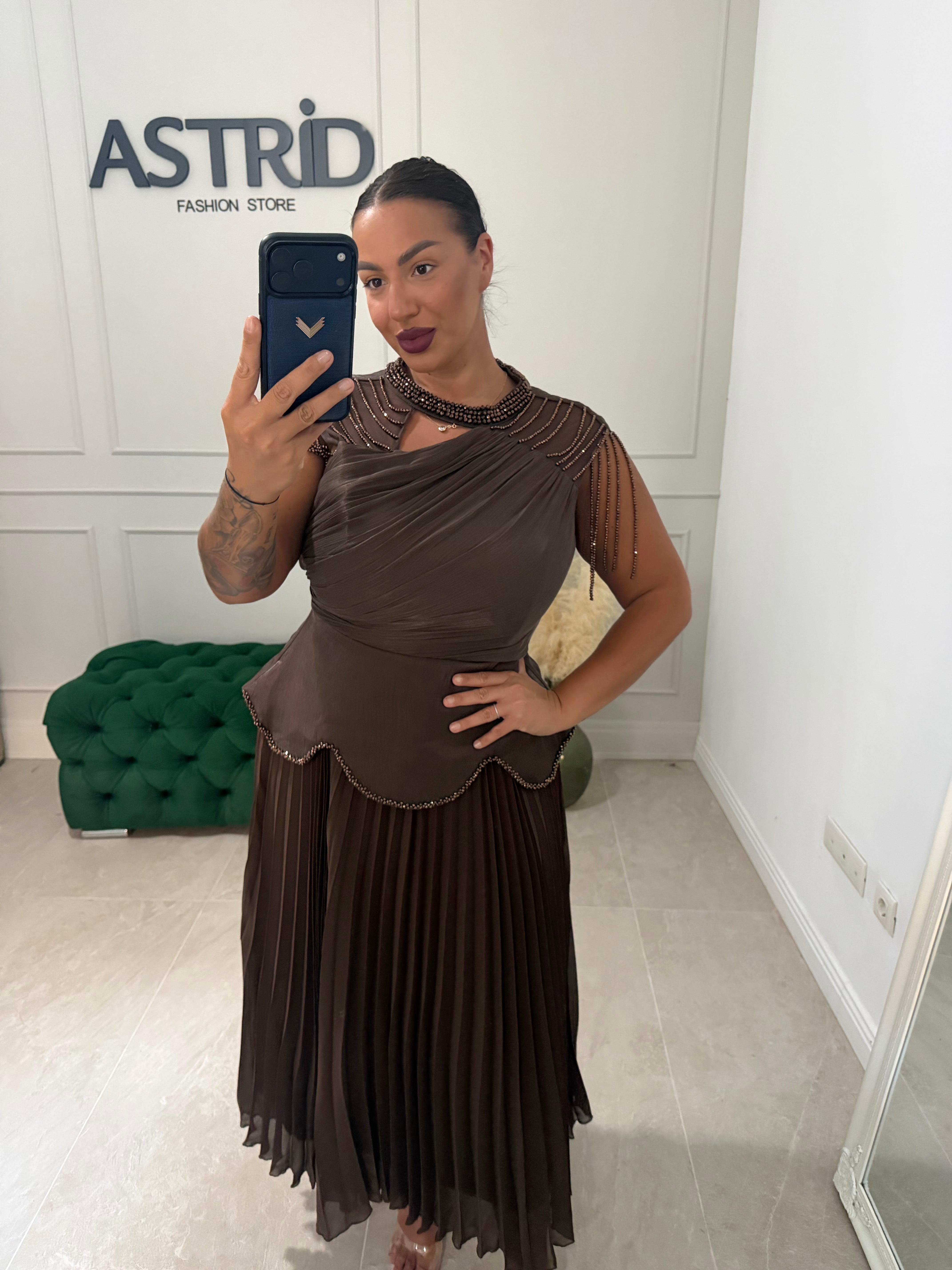 Rochie Brianna midi cu bust satinat si fusta plisata