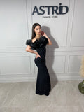 Rochie Bella lungă cu mânecă bufantă și aplicații perle