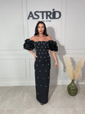Rochie Kleo midi neagră cu aplicații perle și mâneci bufante