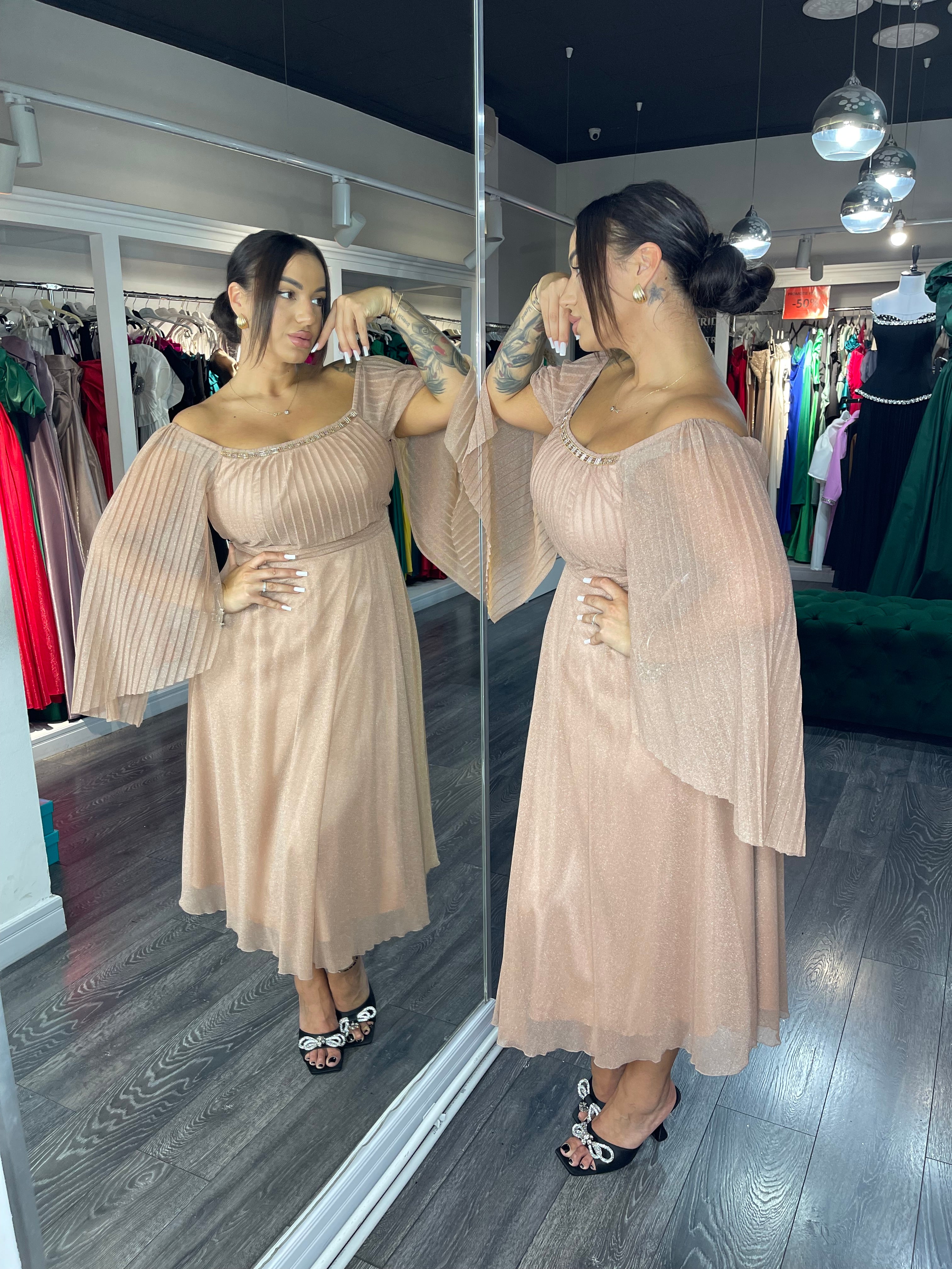 Rochie Gloria midi în cloș mânecă clopot aplicații pietre la bust și talie