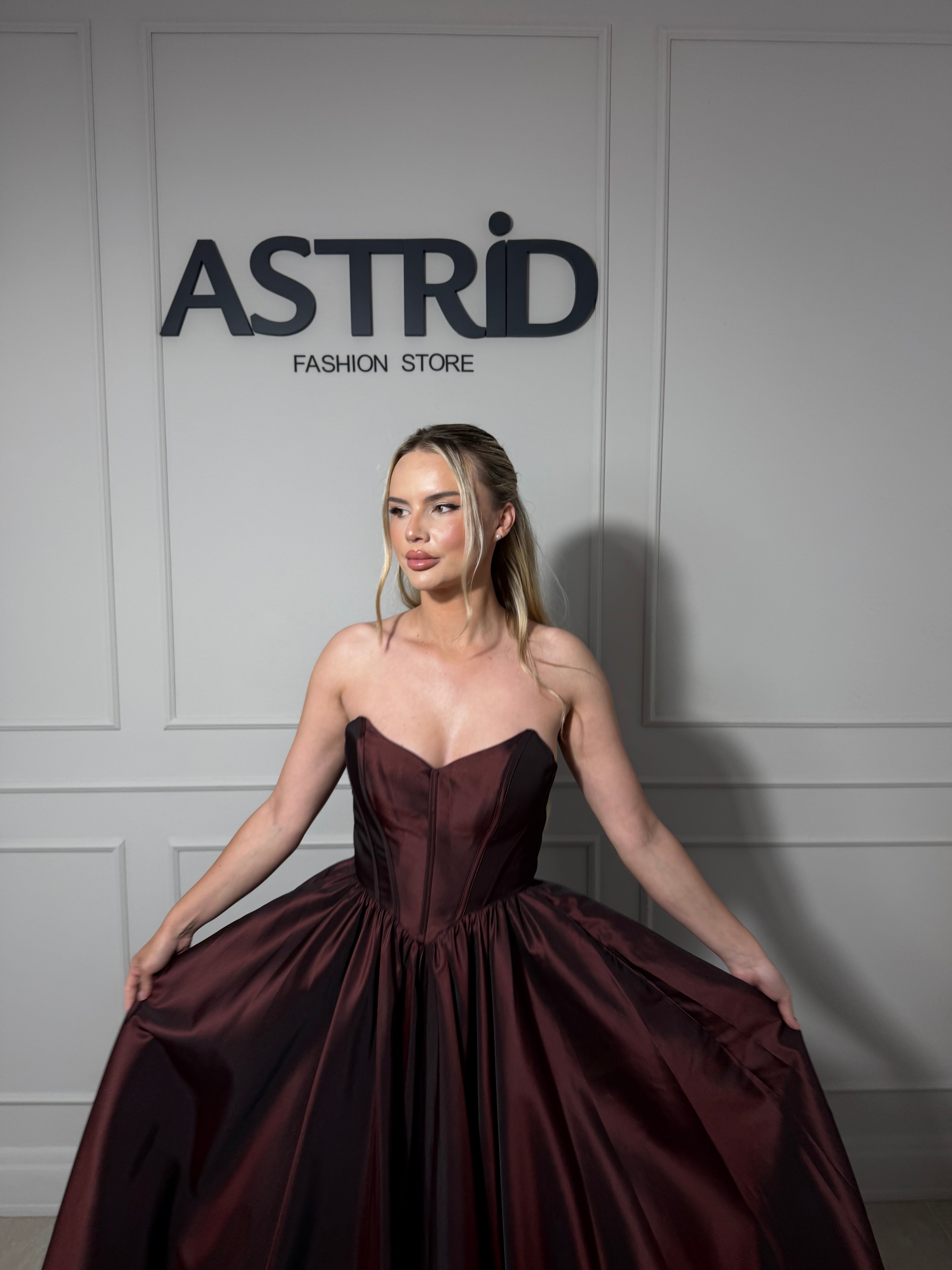 Rochie Marisa lunga ampla din tafta cu crapatura pe picior