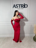 Rochie Evelinn lungă cu falduri în talie și mânecă lungă