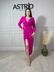 Rochie Faith fucsia mânecă lungă pietre la gât și falduri în talie