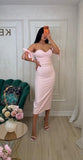 Rochie Rosa midi pe corp cu aplicatii perle si funde la umeri