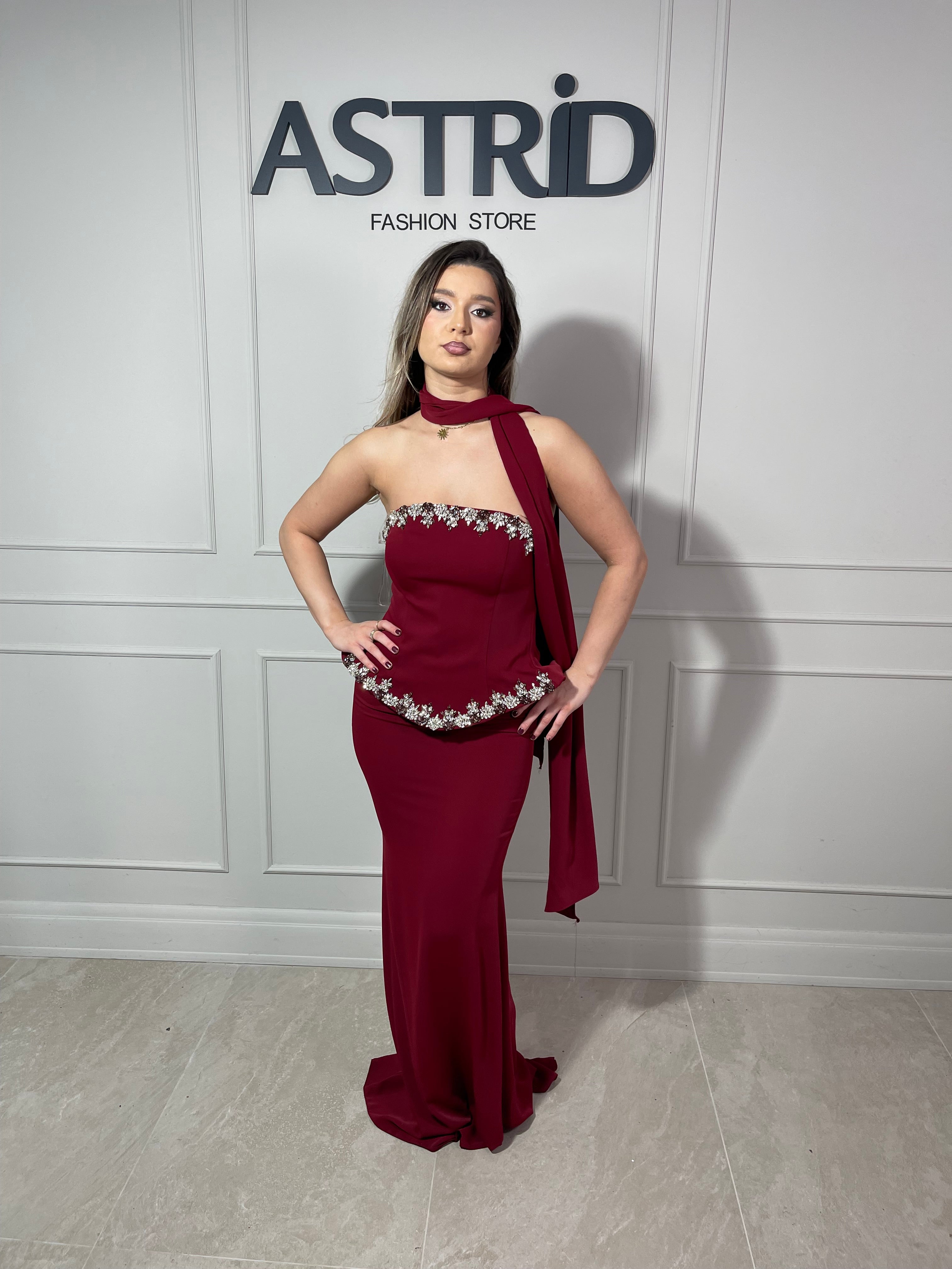 Rochie Evea lungă tip corset cu pietre și eșarfă