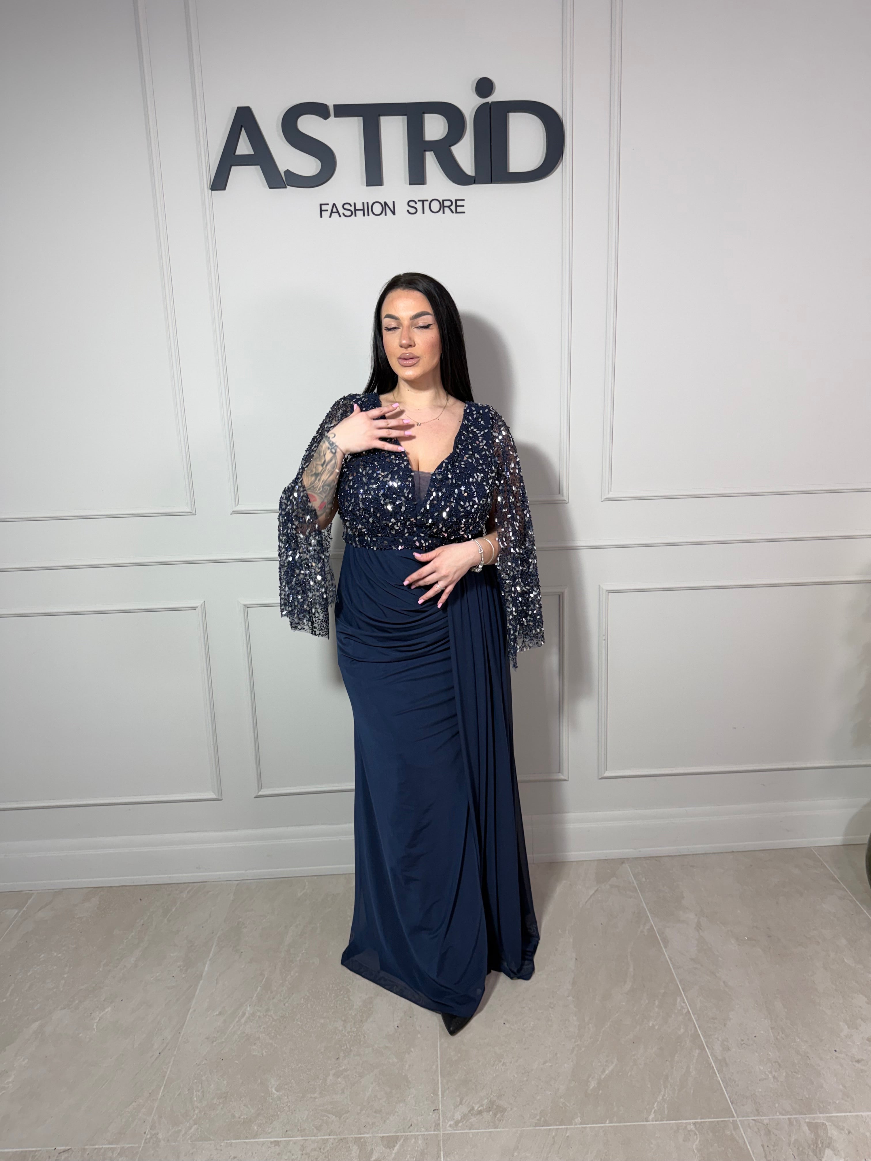 Rochie Ulmia lungă aplicații paiete și mânecă fluture