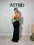 Rochie Elegance lungă aplicații pietre la bust mâneci căzute și crăpătură pe picior