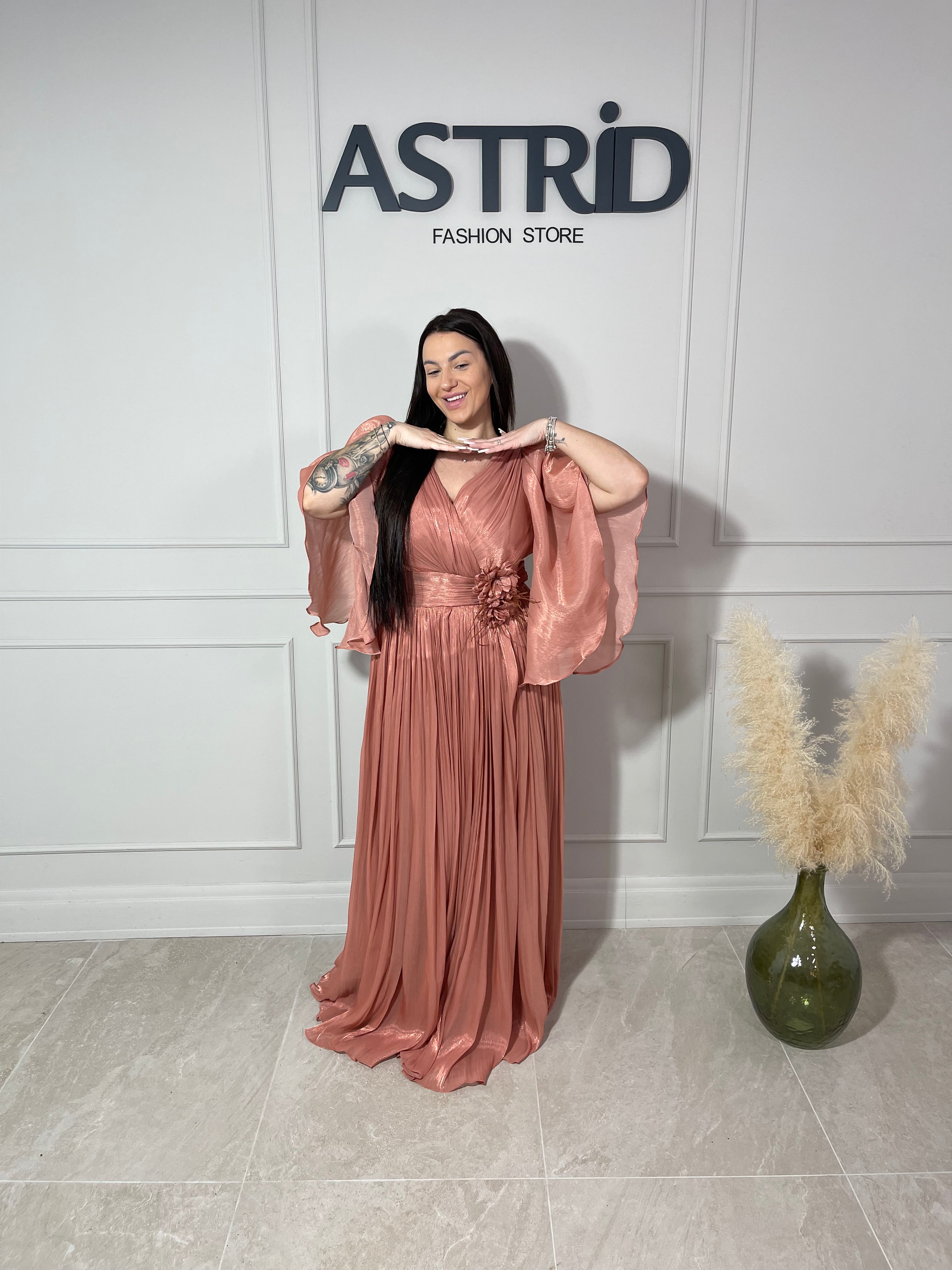 Rochie Sofia lungă mânecă clopot și accesoriu floare la talie