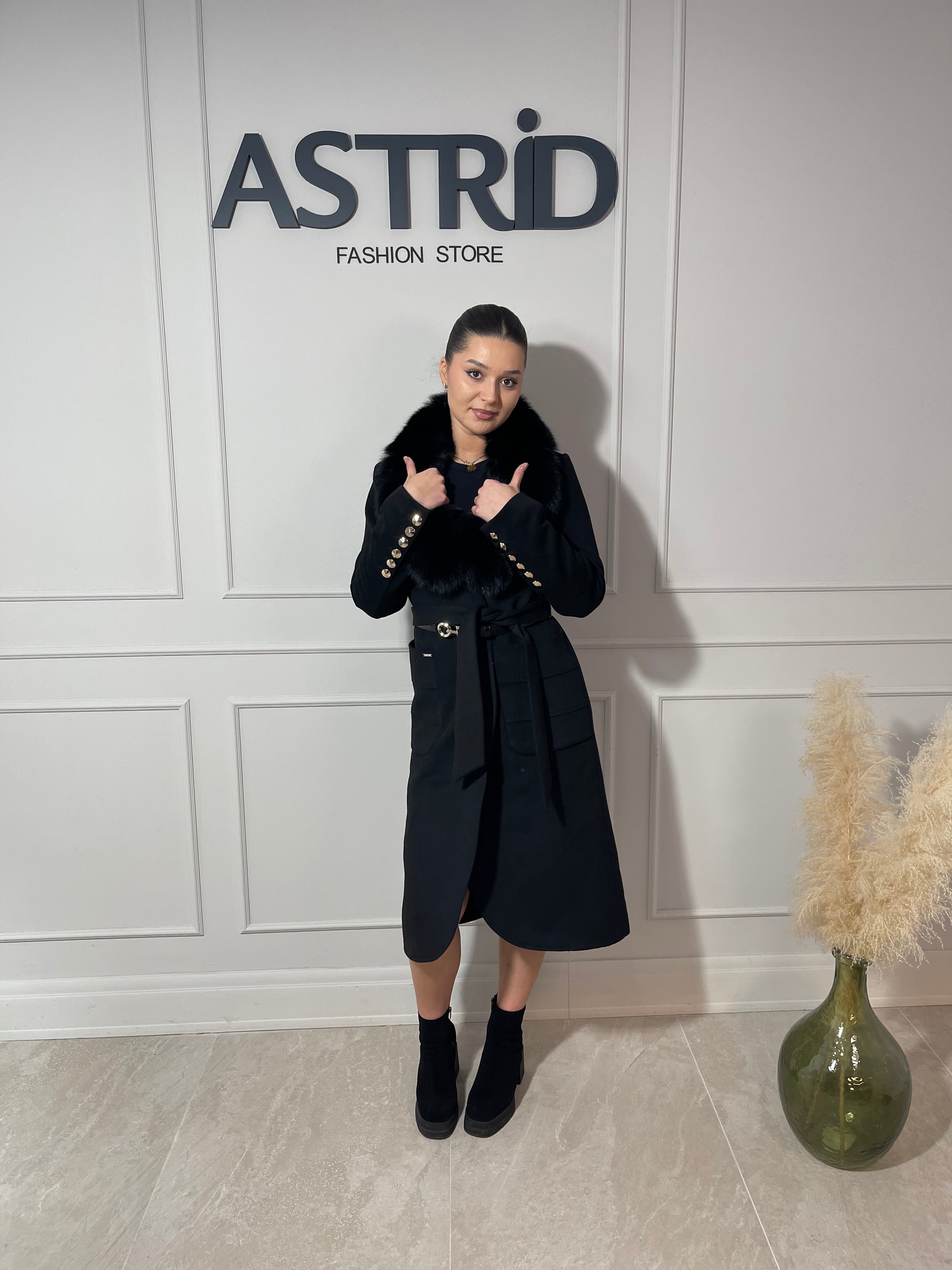 Palton Beatrice din cașmir cu blană naturală și cordon în talie