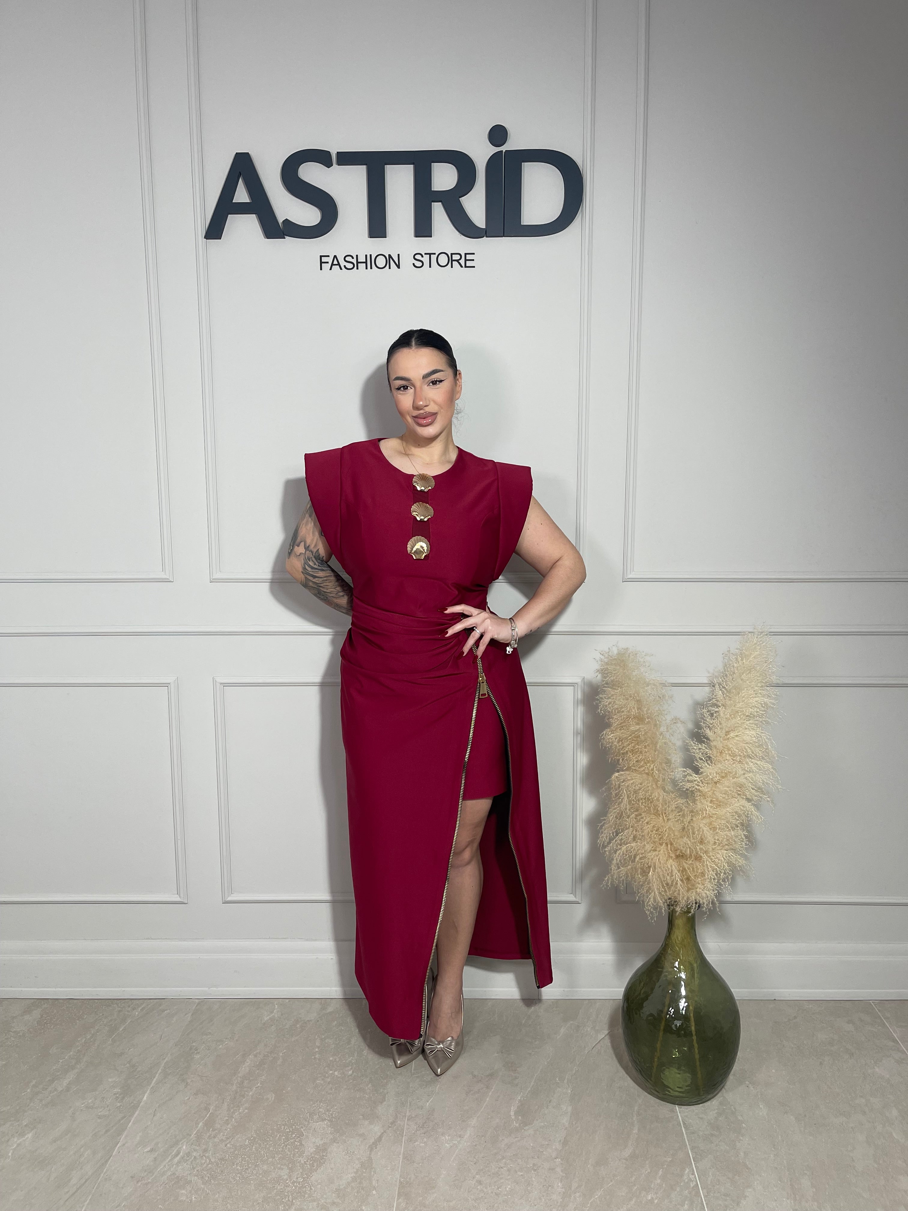 Rochie Cecily lunga cu accesorii aurii bust si fermoar decorativ