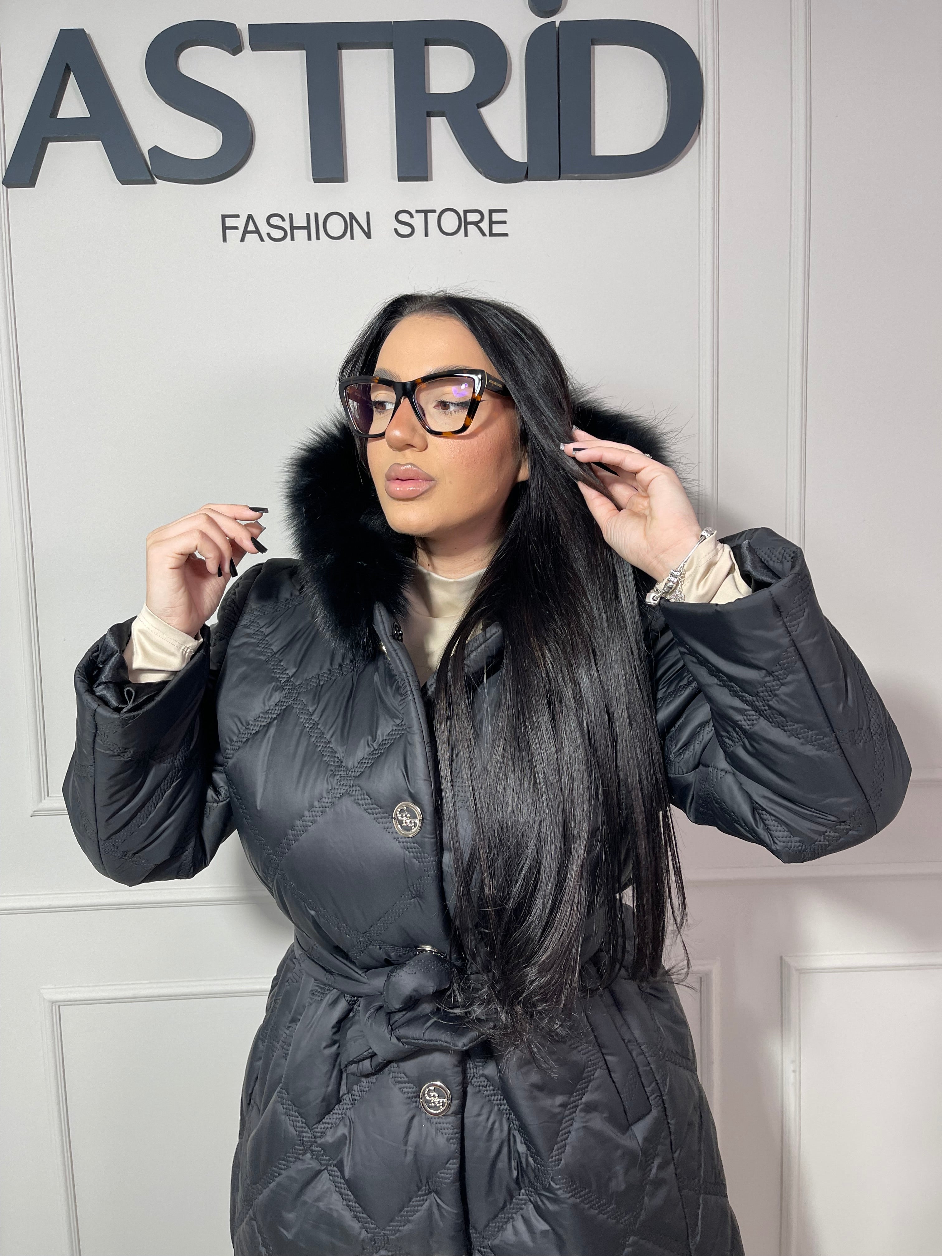 Geaca Mira lungă cu capse și cordon în talie