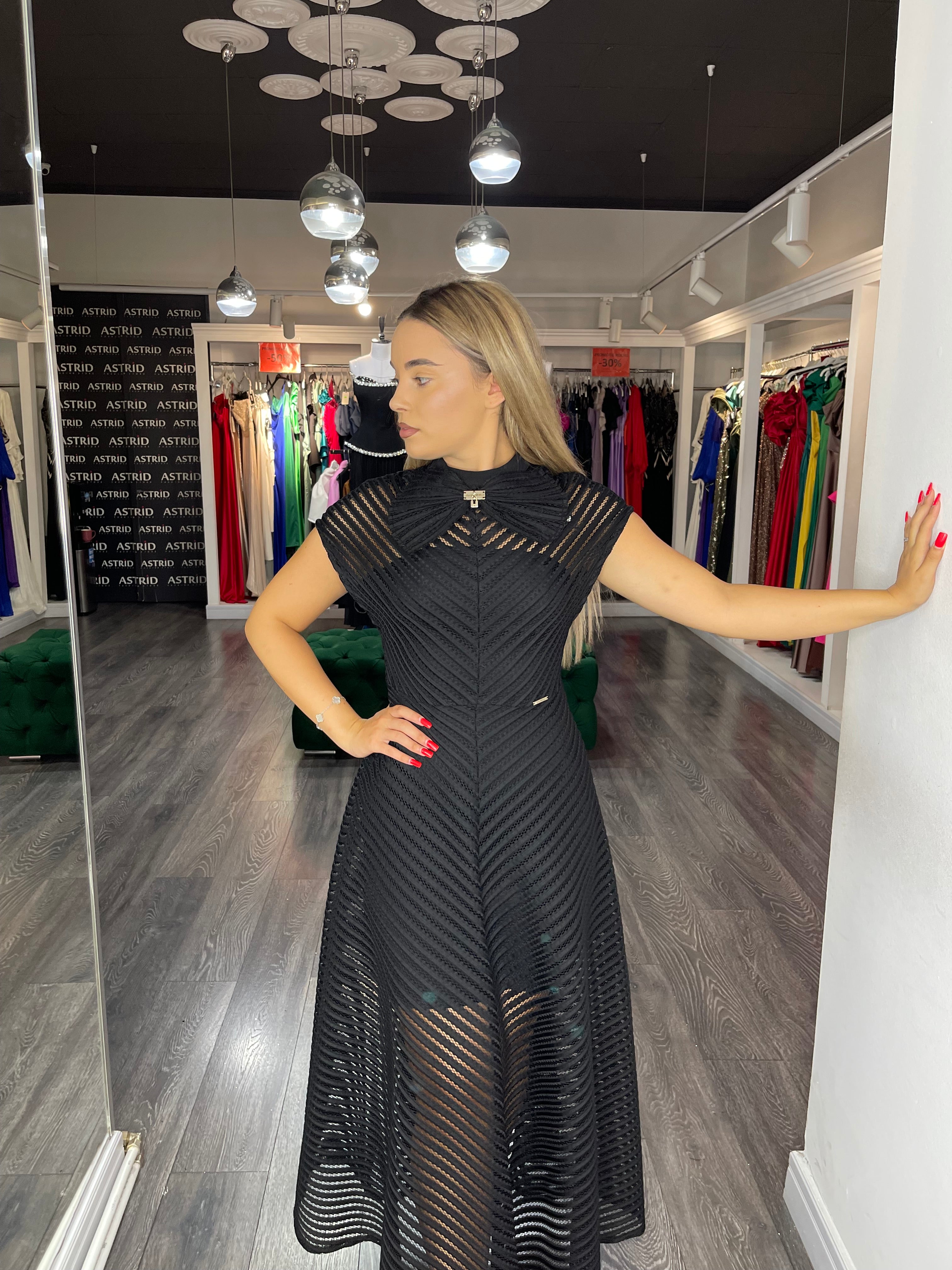 Rochie Olga midi neagră în cloș cu funda la gât
