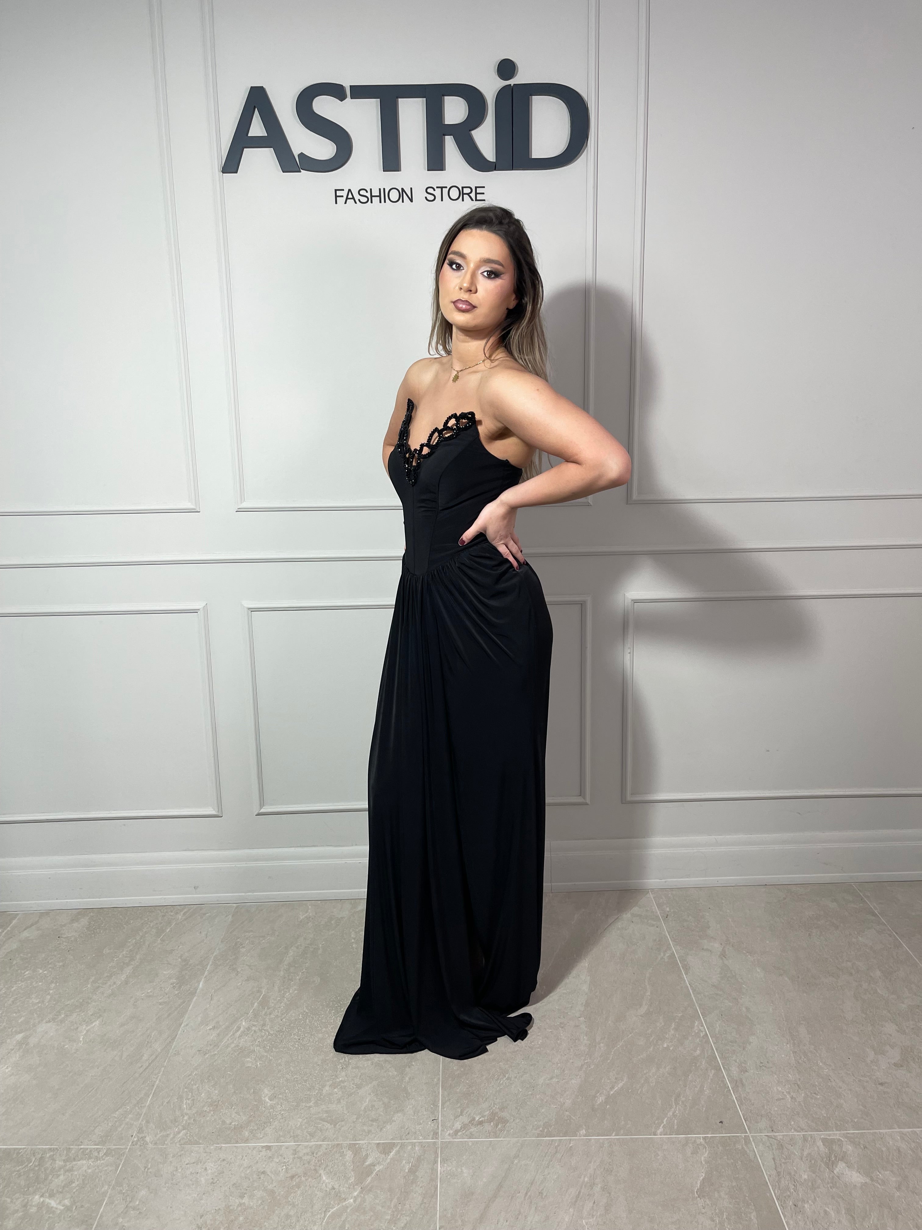 Rochie Anaya lungă din lycra cu pietre la bust și crăpătură pe picior