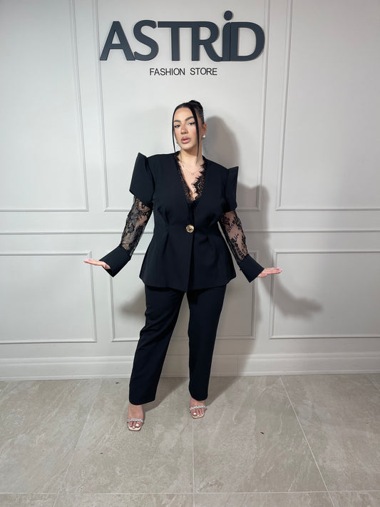 Compleu Gina sacou cu mânecă din dantelă și umeri bufanți