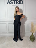 Rochie Afrodita lungă din satin umeri căzuți și falduri în talie