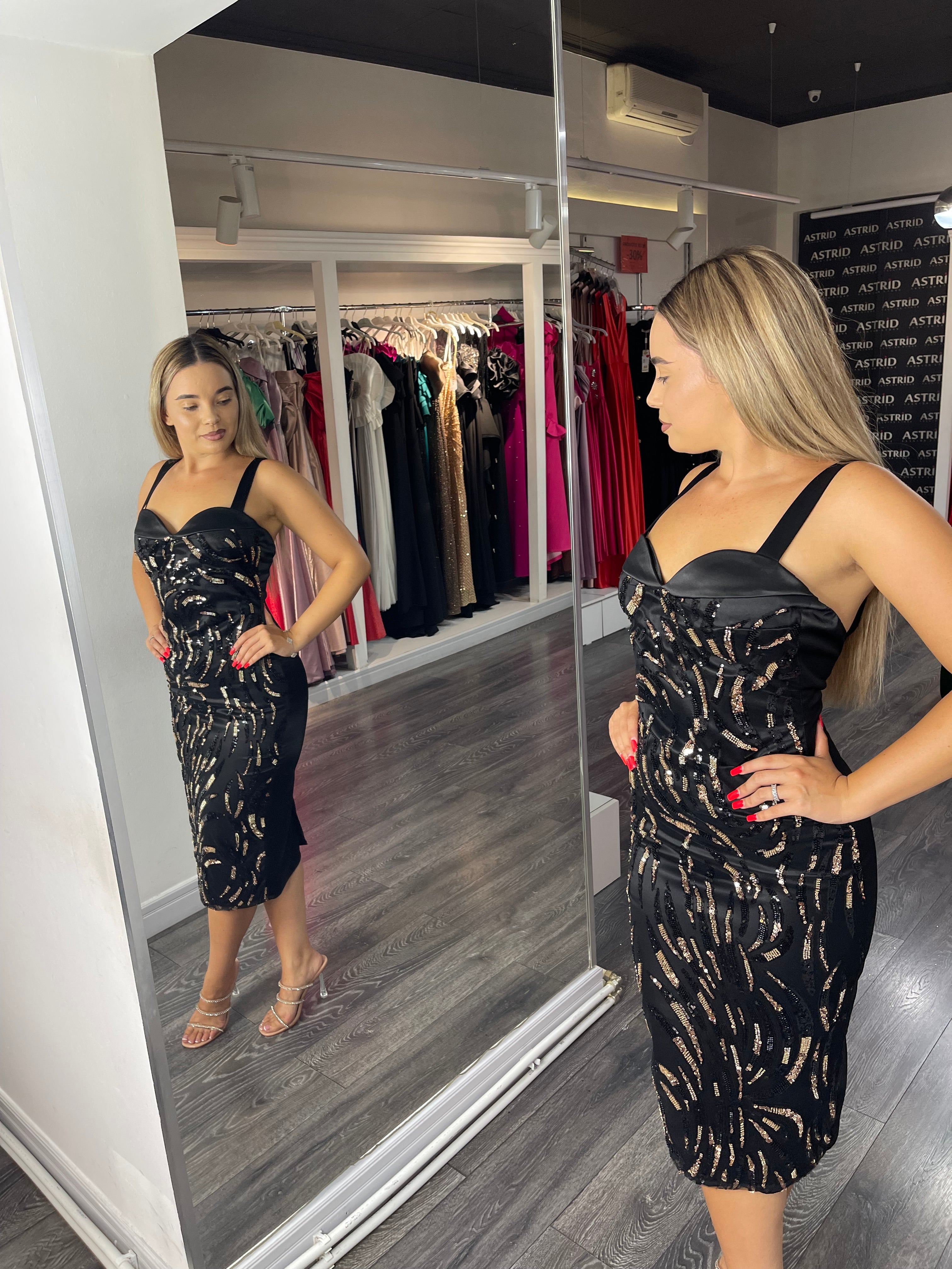 Rochie Olga midi, neagra, accesorizata cu insertii de dantela si paiete pe partea din fata, cupe din tafta, bretele late