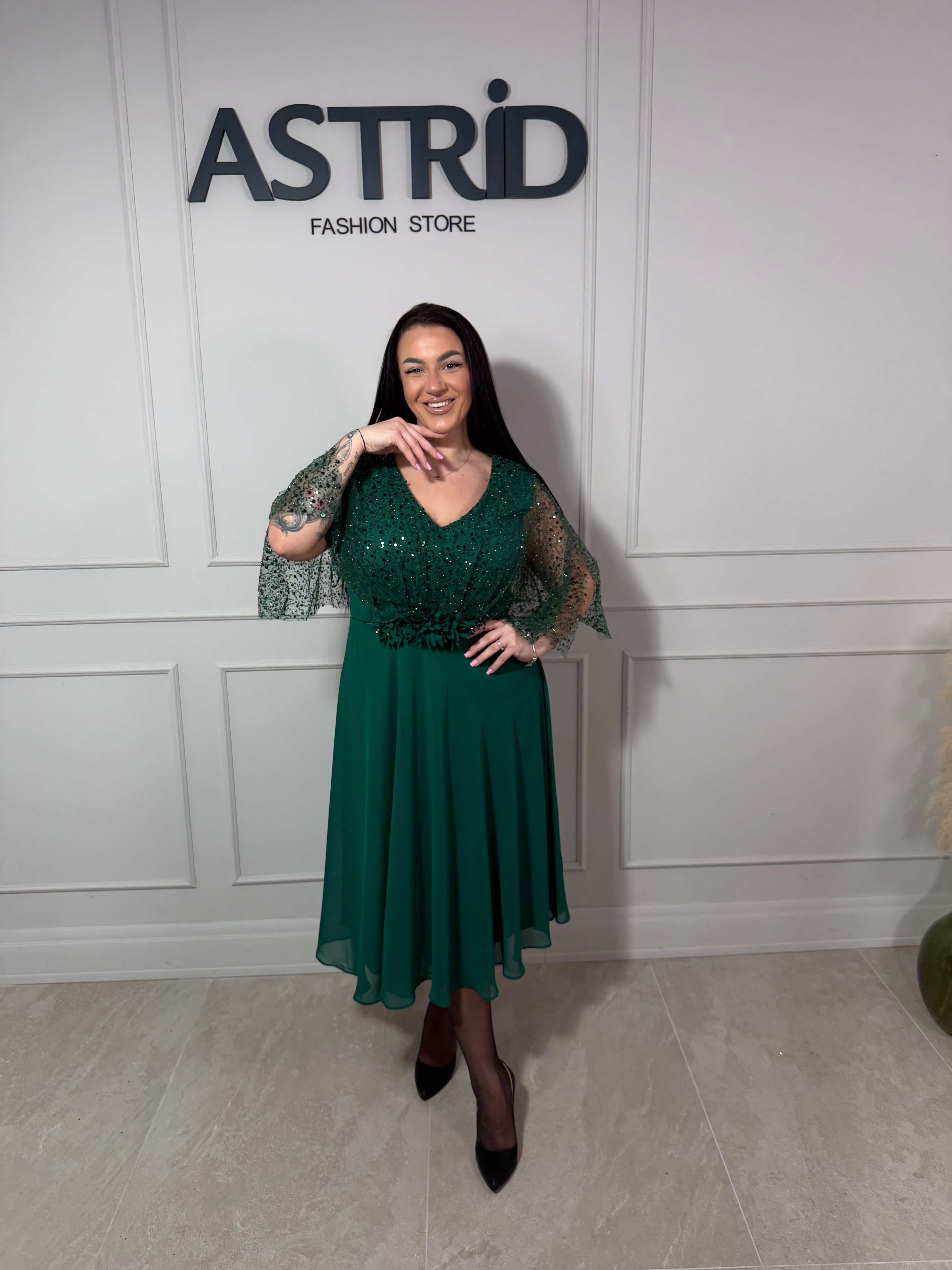 Rochie Zatara midi din satin cu dantele ăla bust și mânecă fluture
