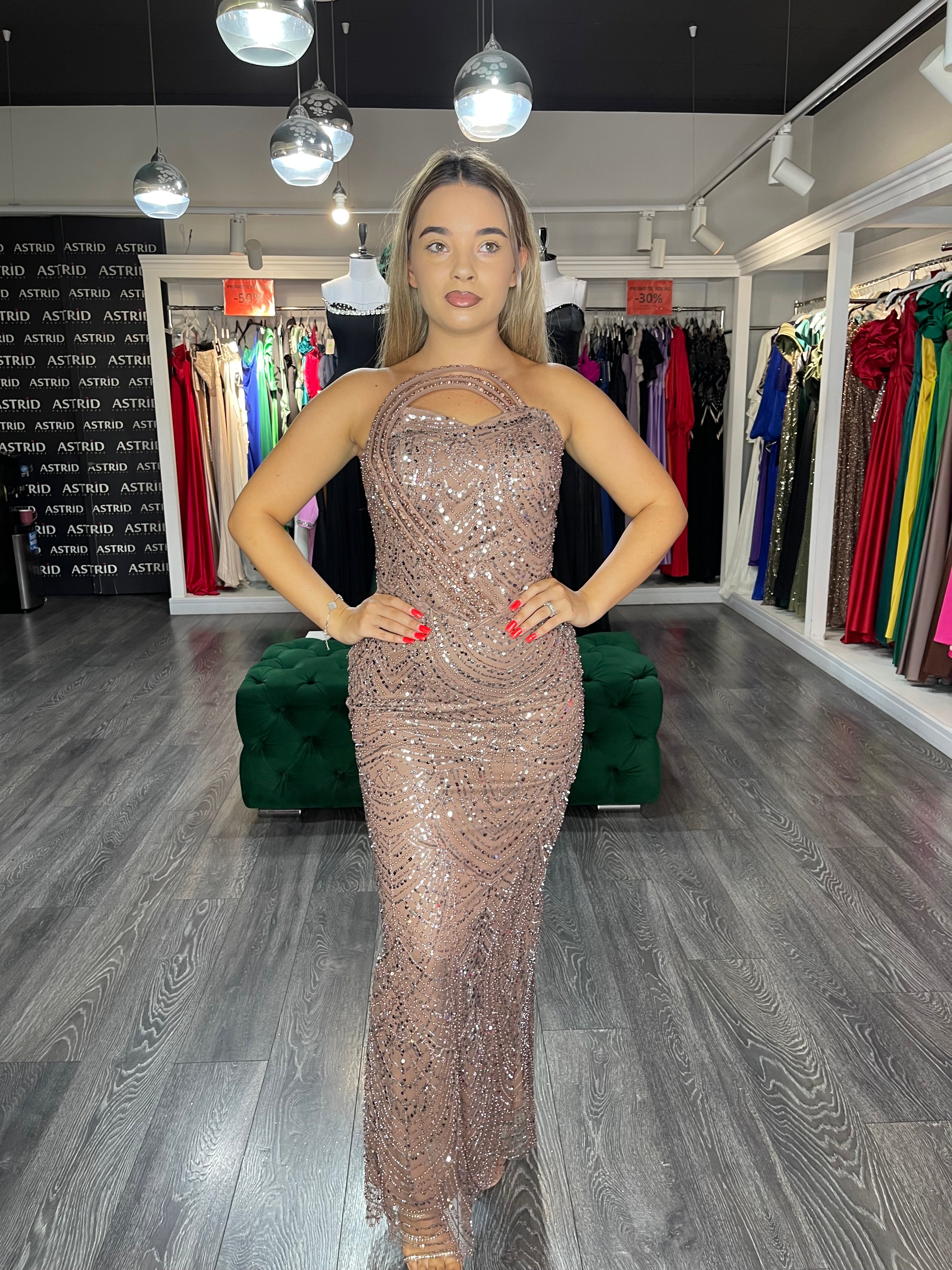 Rochie Bella lungă aplicații paiete și pietre la bust