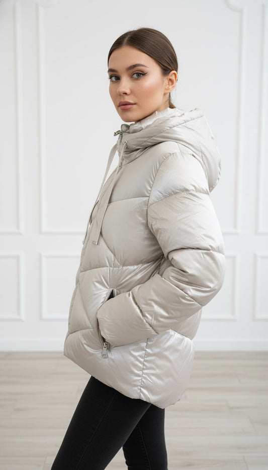 Geaca Dalinda scurtă din fâș cu glugă și buzunare