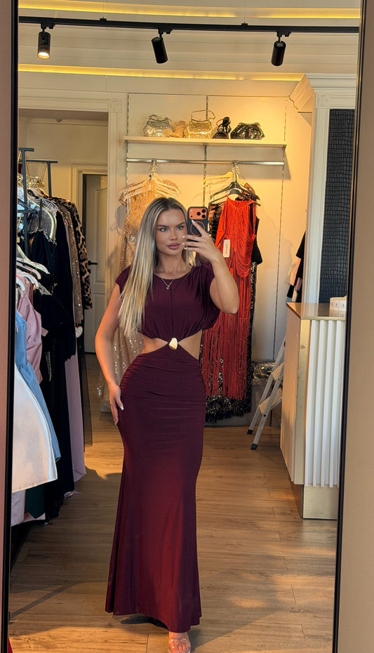 Rochie Aleina lunga cu decupaj lateral si accesoriu auriu in talie