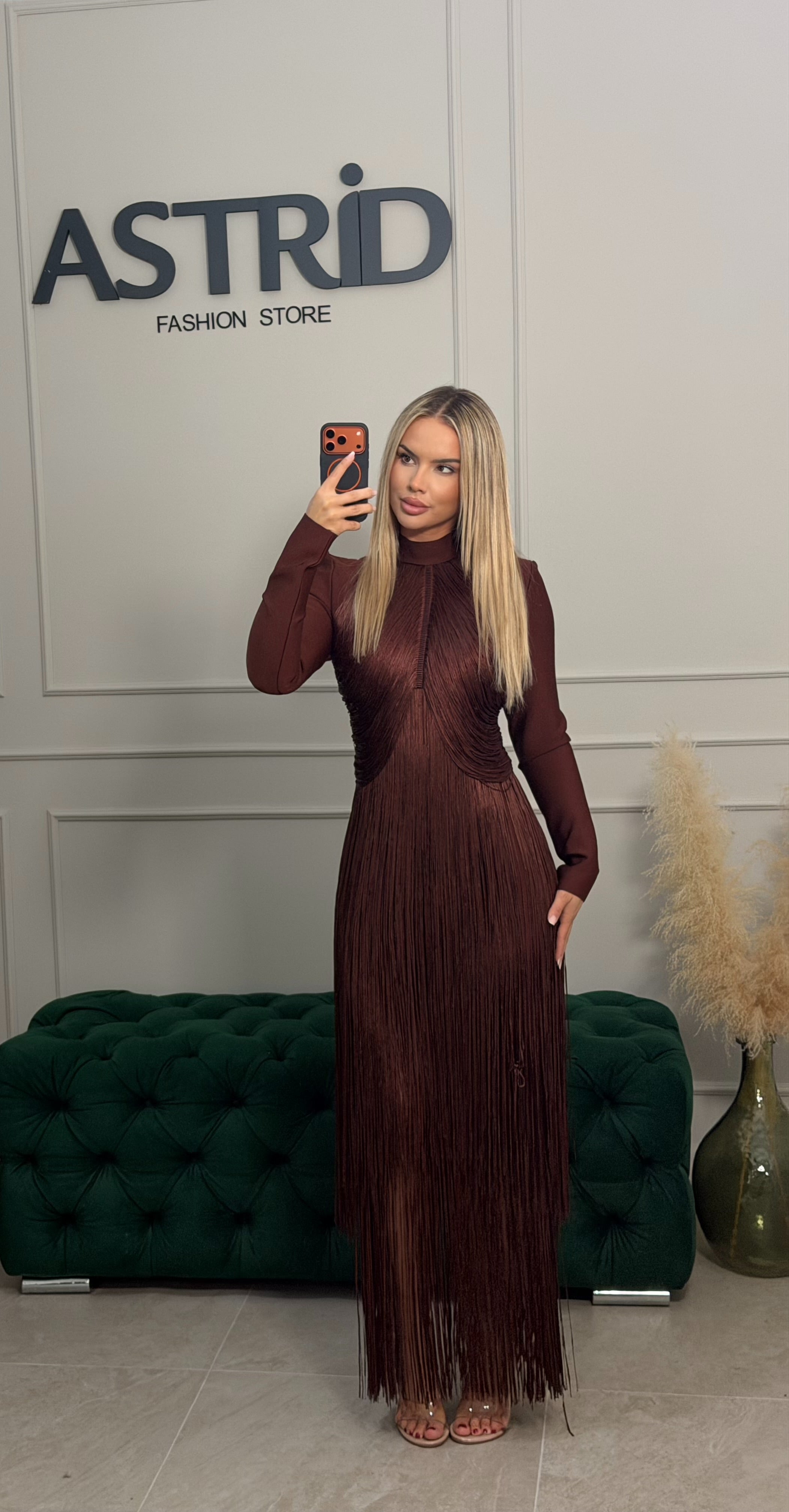 Rochie Edwina midi din bandaj cu maneca lunga si franjuri