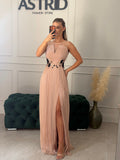 Rochie Darcie lunga neagra din mătase naturală si talie accesorizata cu flori