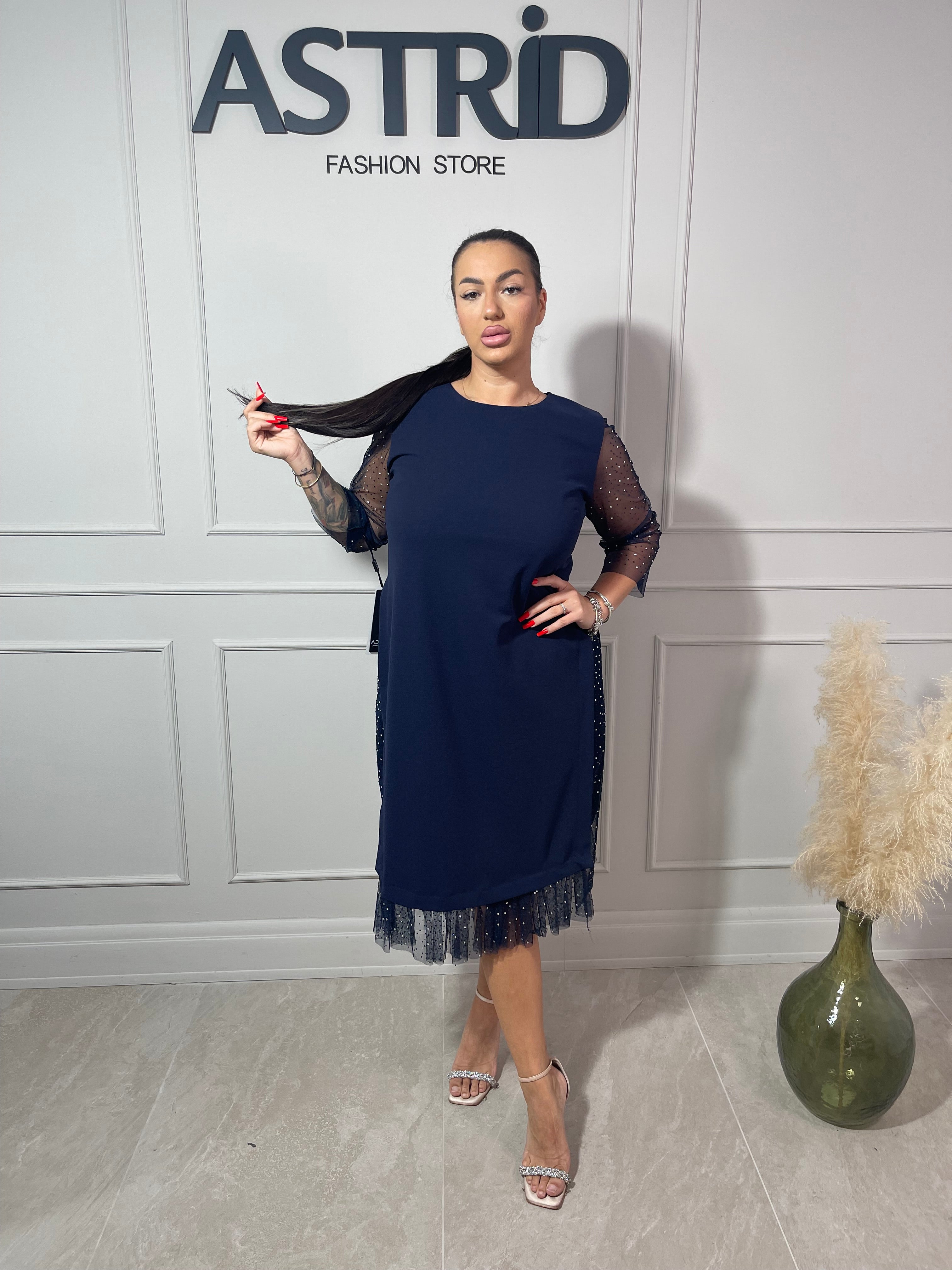 Rochie Sofia midi aplicații pietre pe mâneci și lateral