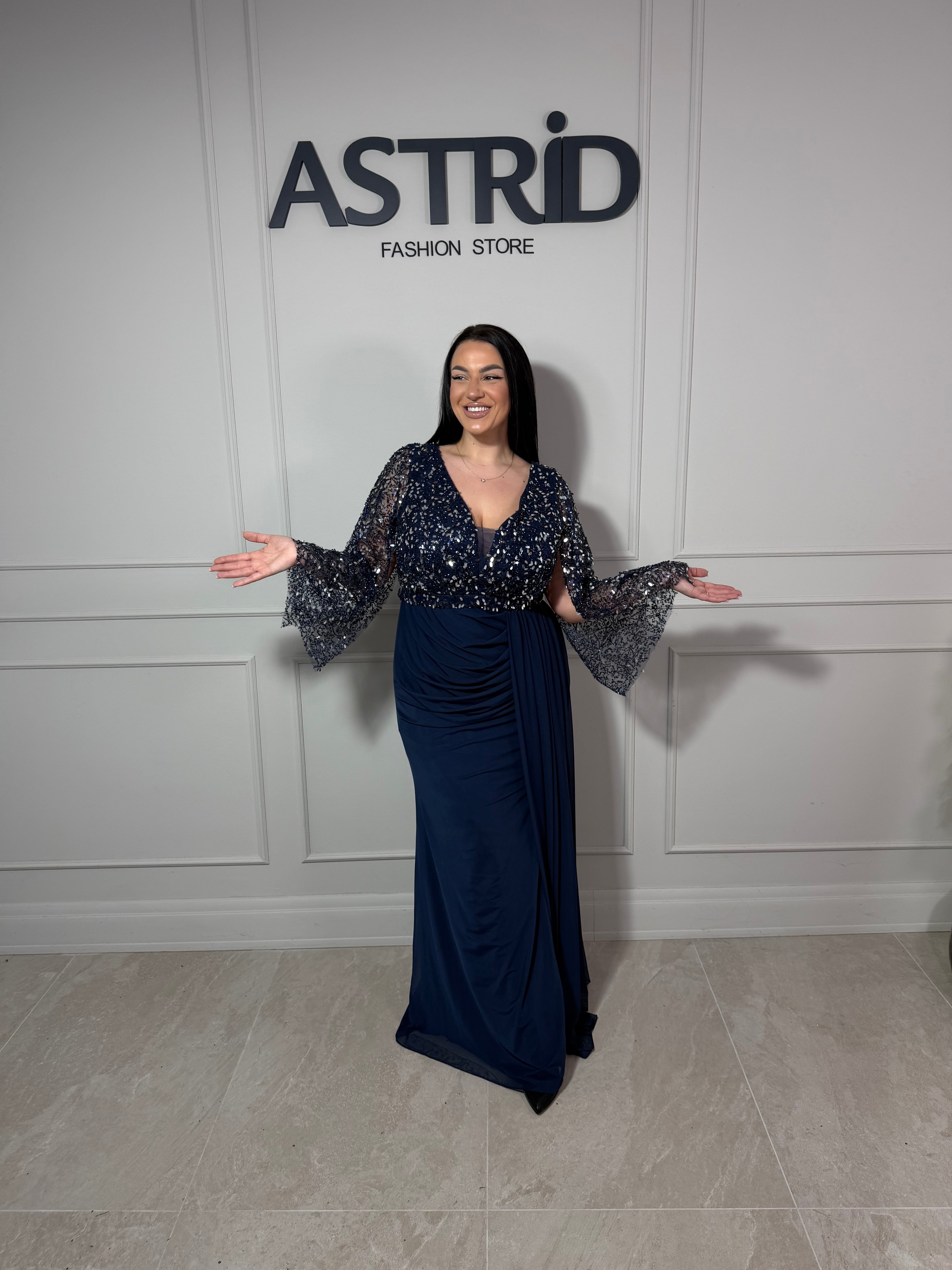 Rochie Ulmia lungă aplicații paiete și mânecă fluture