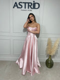 Rochie Karla, lungă din tafta, cu croială amplă și bust decorat cu aplicații strălucitoare, ideală pentru un look elegant și rafinat