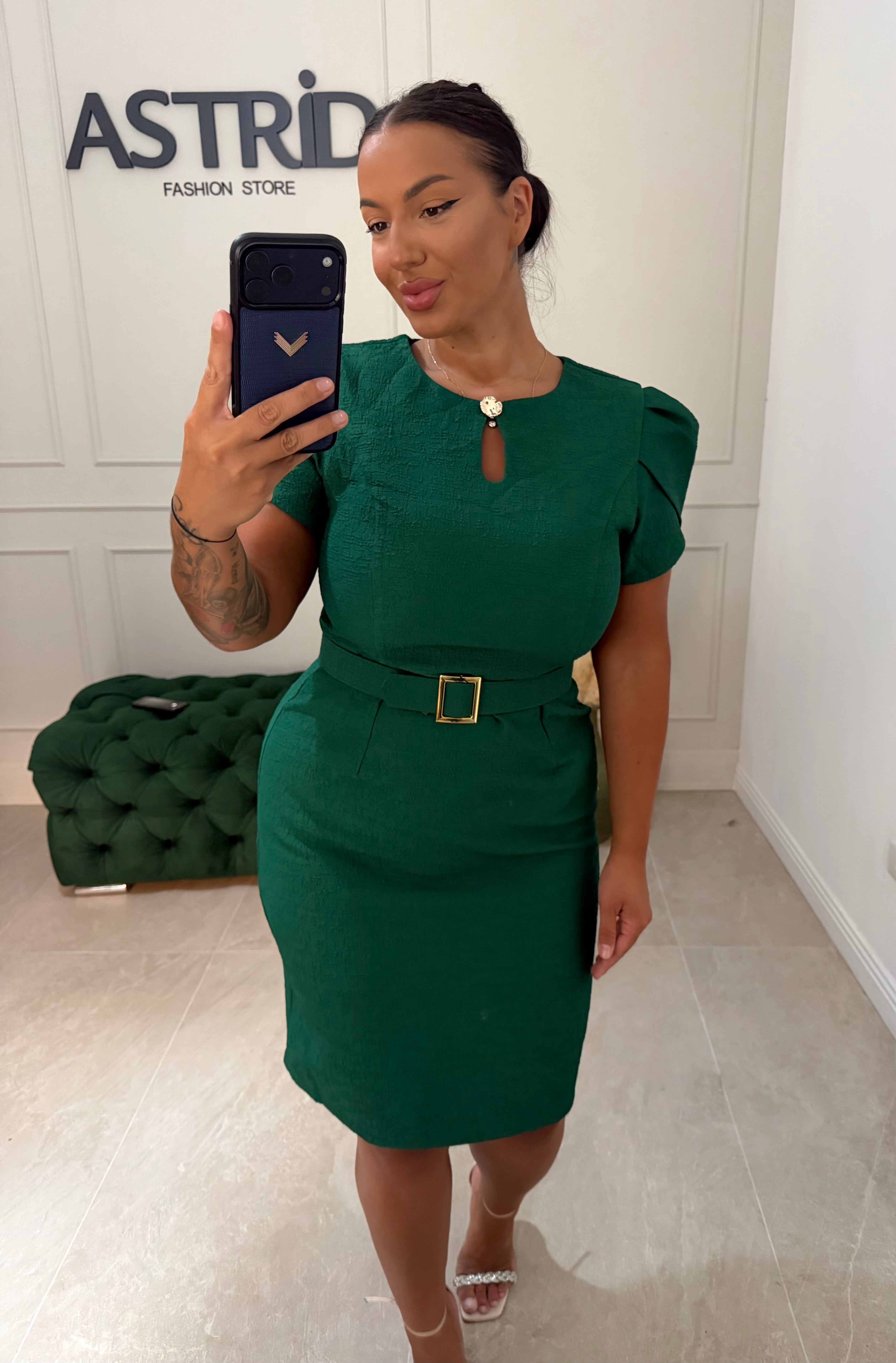 Rochie Nice scurta verde din brocard si curea talie
