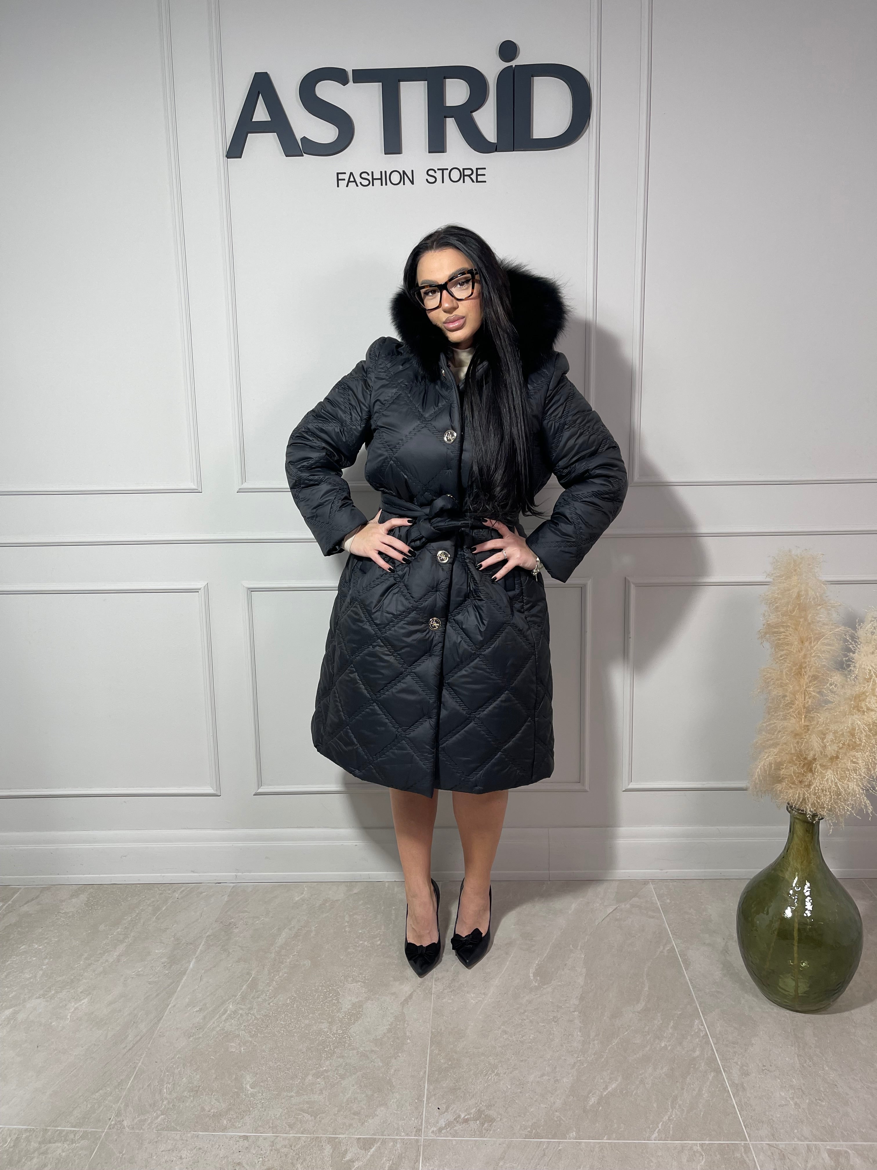 Geaca Mira lungă cu capse și cordon în talie