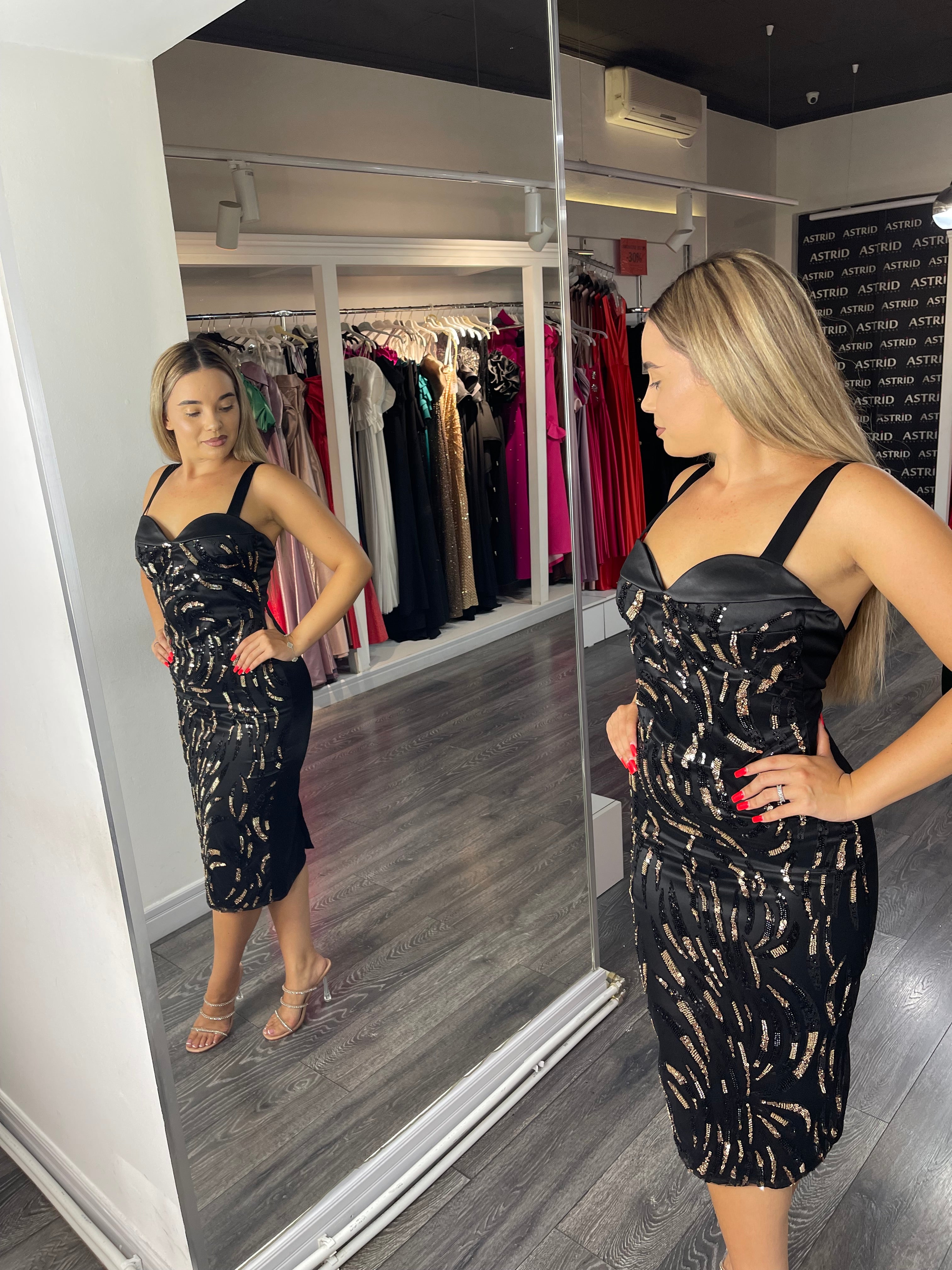 Rochie Olga midi, neagra, accesorizata cu insertii de dantela si paiete pe partea din fata, cupe din tafta, bretele late