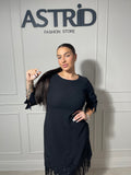 Rochie Aria midi neagră aplicații franjuri și pietre la mânecă