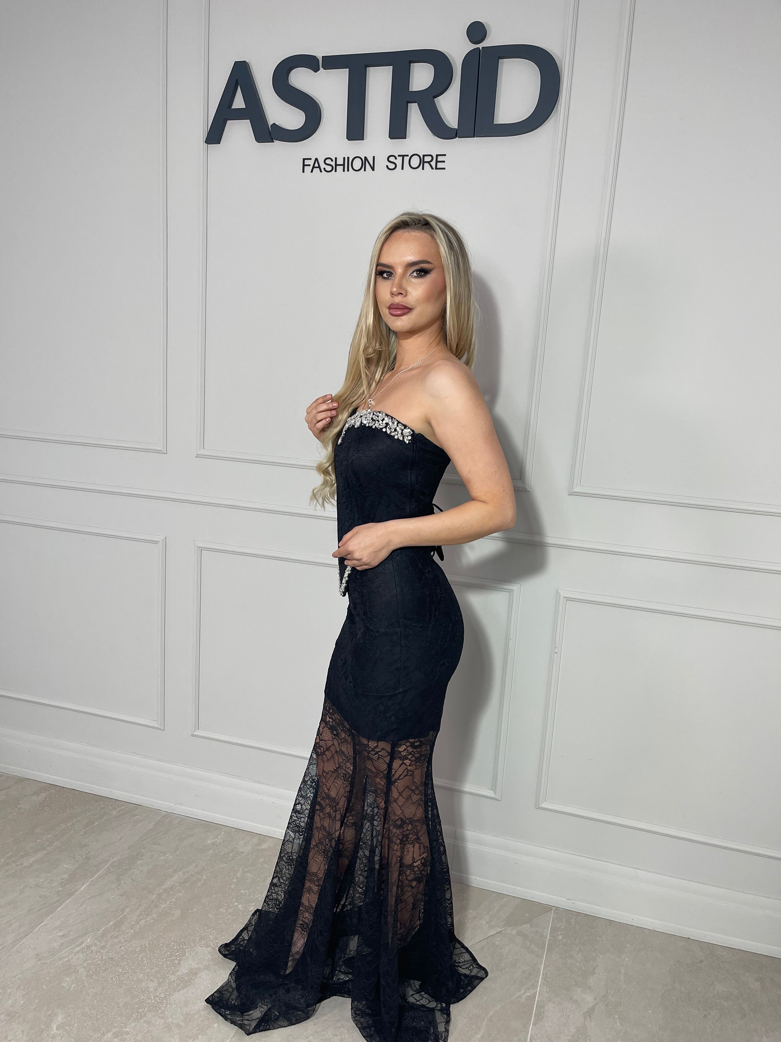 Rochie Clarence formata din corset si fusta din dantela