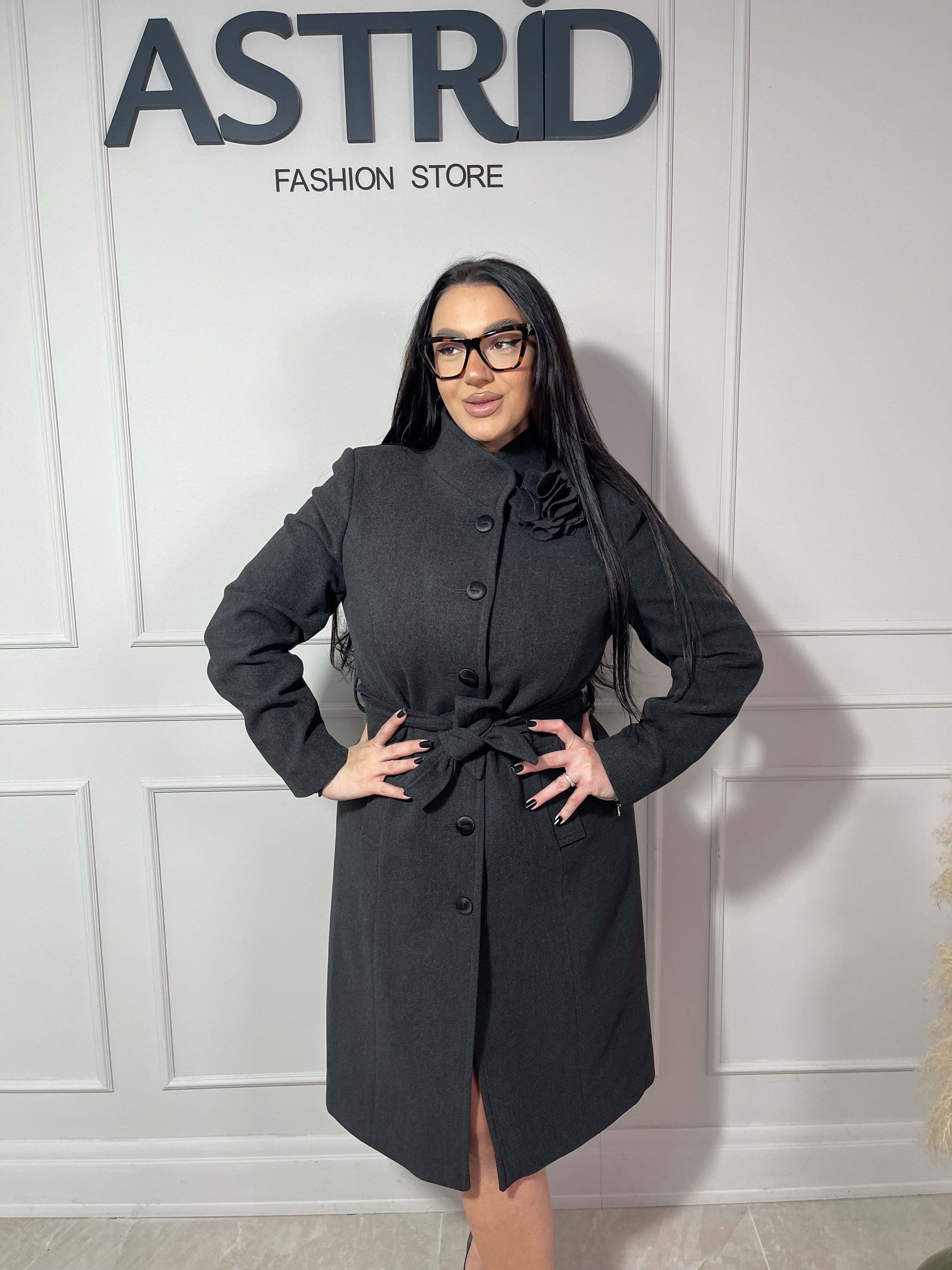 Paton Gart închidere cu naturi cordon în talie și accesoriu floare