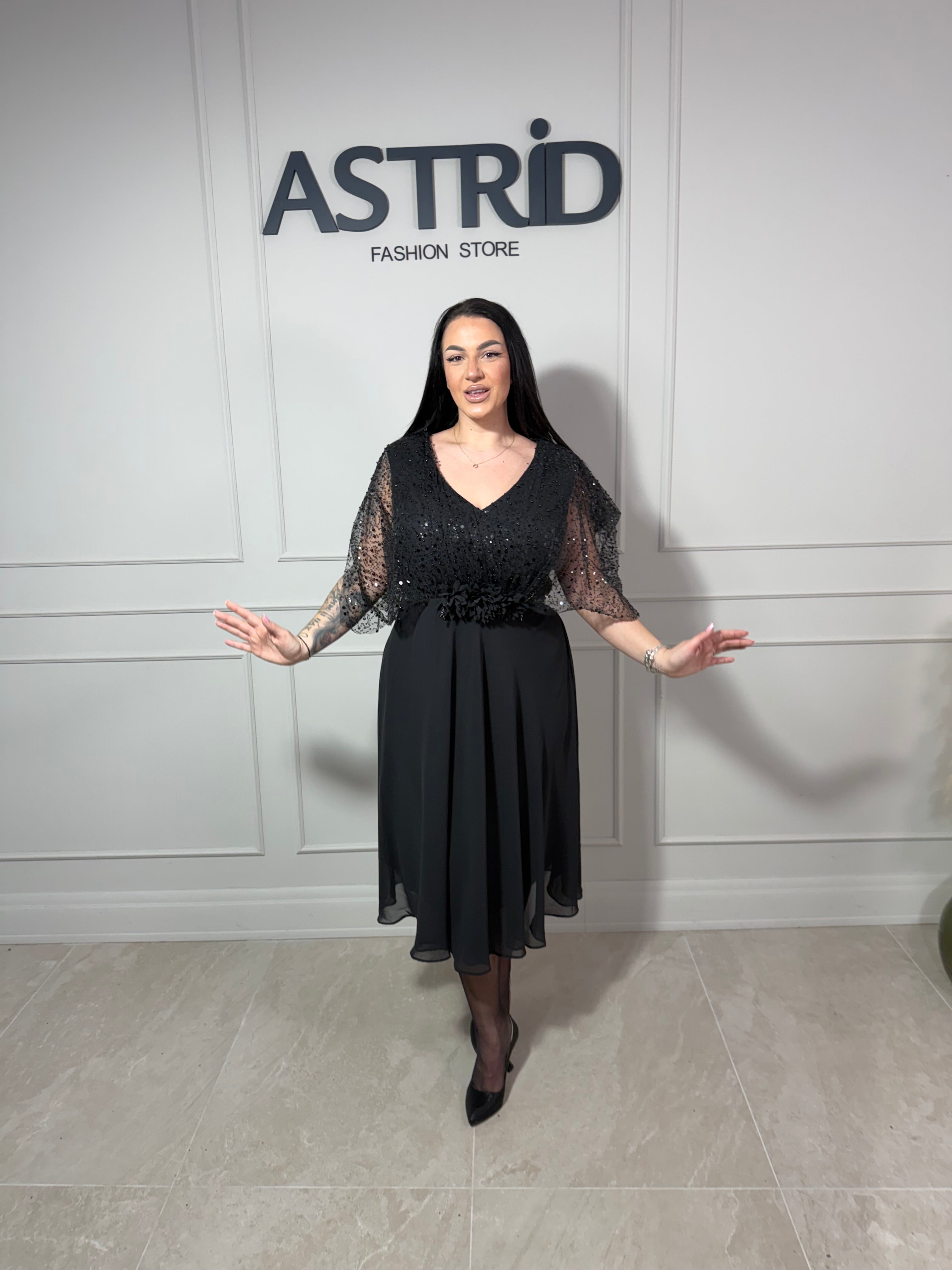 Rochie Zatara midi din satin cu dantele ăla bust și mânecă fluture